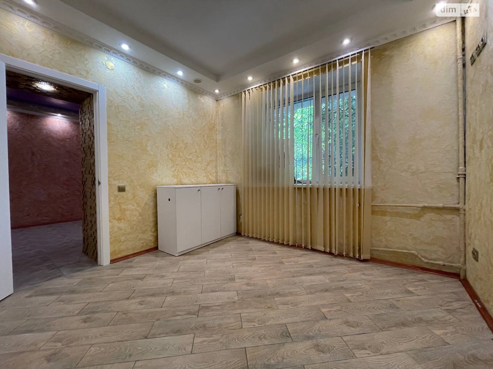 Коммерческое помещение в Киеве, сдам в аренду по Шовкуненко улица 4, район Соломянка, цена: 18 000 грн за объект фото 1 Коммерческое помещение в Киеве, сдам в аренду по Шовкуненко улица 4, район Соломянка, цена: 18 000 грн за объект фото 1