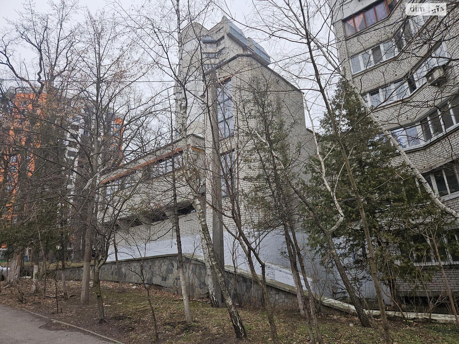 Коммерческое помещение в Киеве, сдам в аренду по Живописная улица 59А, район Святошино, цена: 90 000 грн за объект фото 2 Коммерческое помещение в Киеве, сдам в аренду по Живописная улица 59А, район Святошино, цена: 90 000 грн за объект фото 2