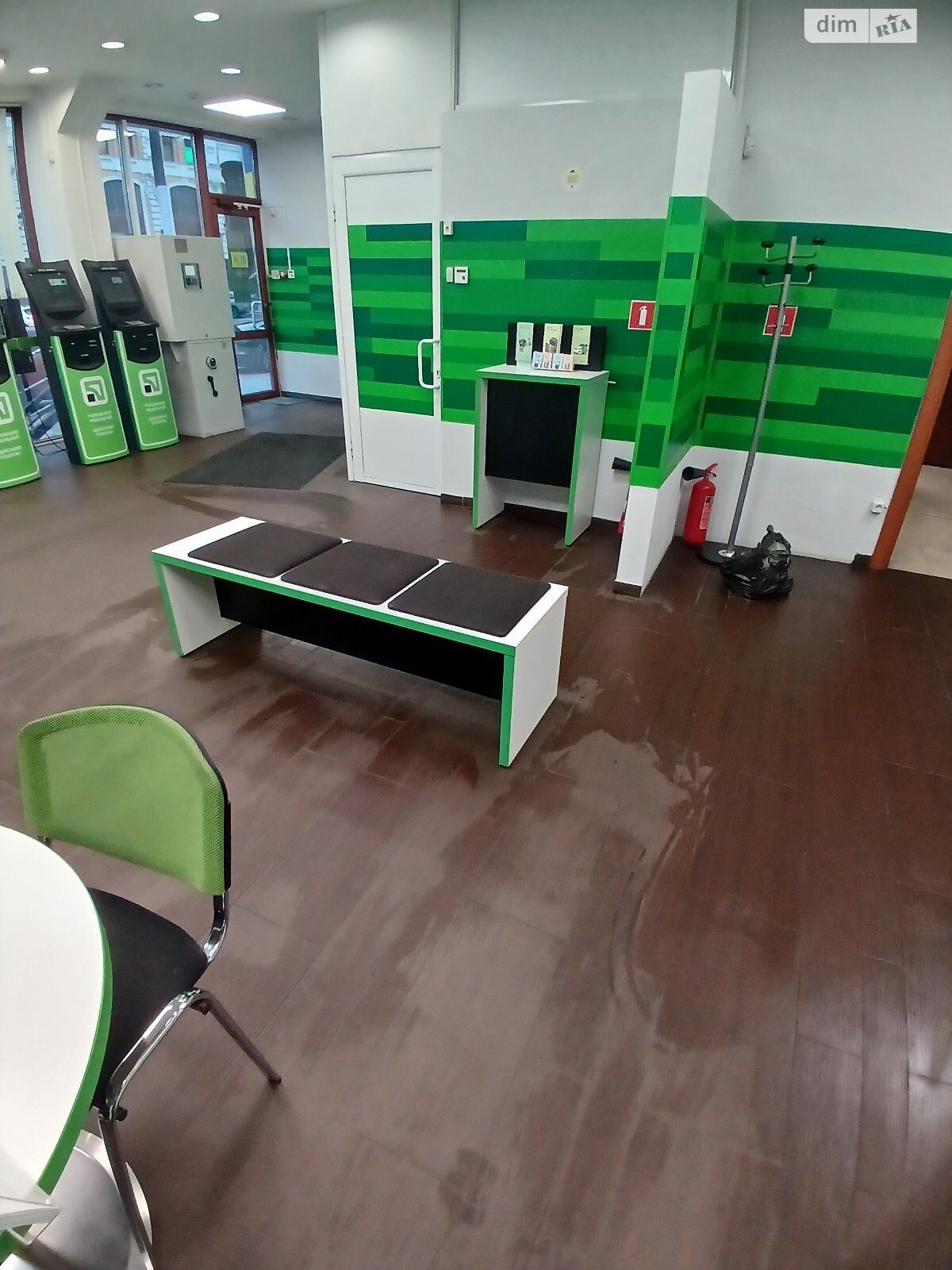 Комерційне приміщення в Києві, здам в оренду по Глибочицька вулиця 29/31, район Татарка, ціна: 126 500 грн за об’єкт фото 1 Комерційне приміщення в Києві, здам в оренду по Глибочицька вулиця 29/31, район Татарка, ціна: 126 500 грн за об’єкт фото 1