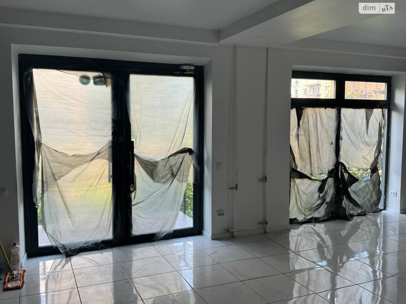 Коммерческое помещение в Киеве, сдам в аренду по Петра Запорожца улица 8, район Деснянский, цена: 22 000 грн за объект фото 1 Коммерческое помещение в Киеве, сдам в аренду по Петра Запорожца улица 8, район Деснянский, цена: 22 000 грн за объект фото 1