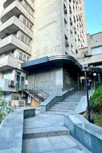 Коммерческое помещение в Киеве, сдам в аренду по Николая Михновского (Дружбы Народов) бульвар, район Зверинец, цена: 14 700 грн за объект фото 2
