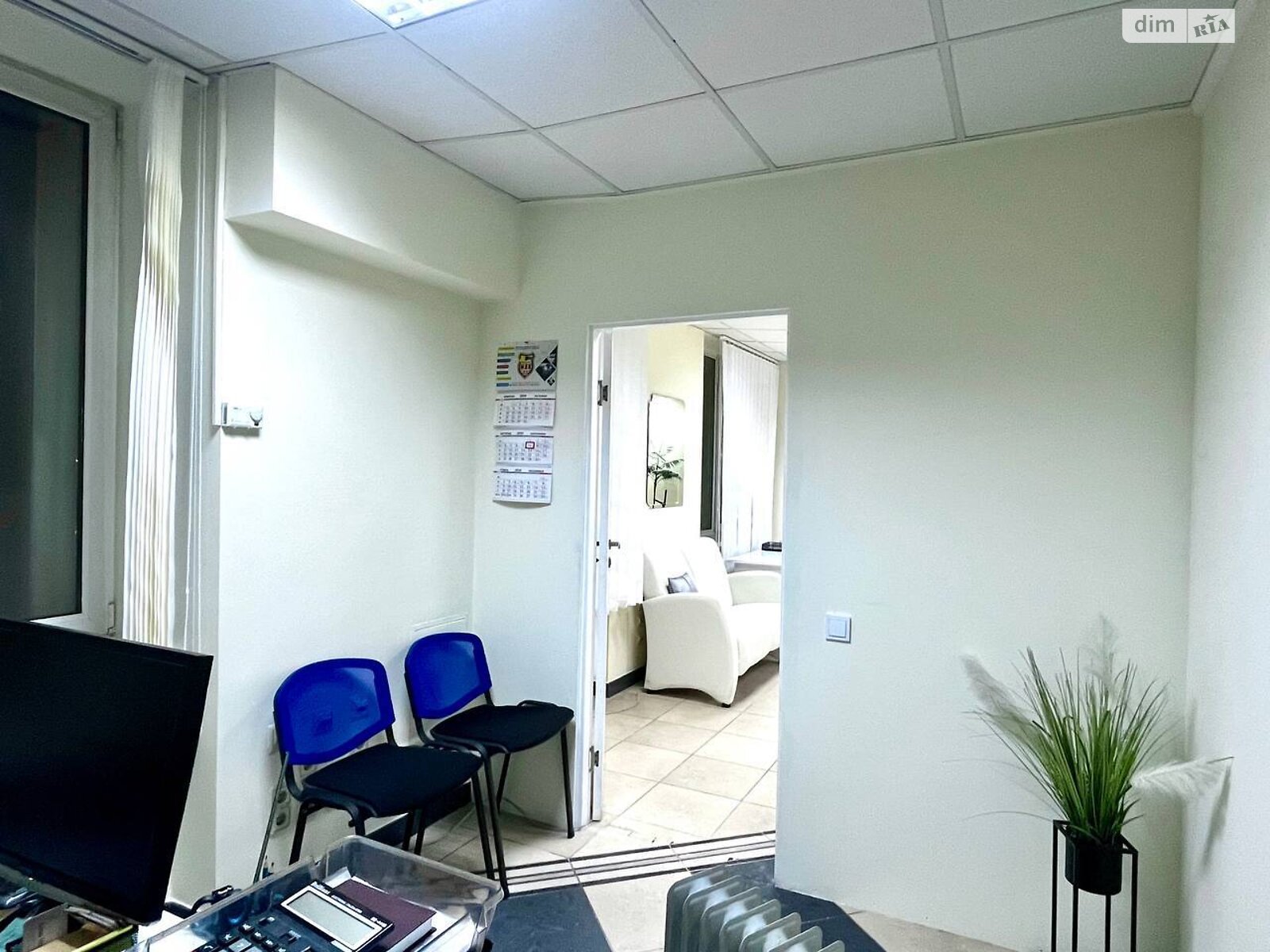 Коммерческое помещение в Киеве, сдам в аренду по Николая Михновского (Дружбы Народов) бульвар, район Зверинец, цена: 32 640 грн за объект фото 1 Коммерческое помещение в Киеве, сдам в аренду по Николая Михновского (Дружбы Народов) бульвар, район Зверинец, цена: 32 640 грн за объект фото 1