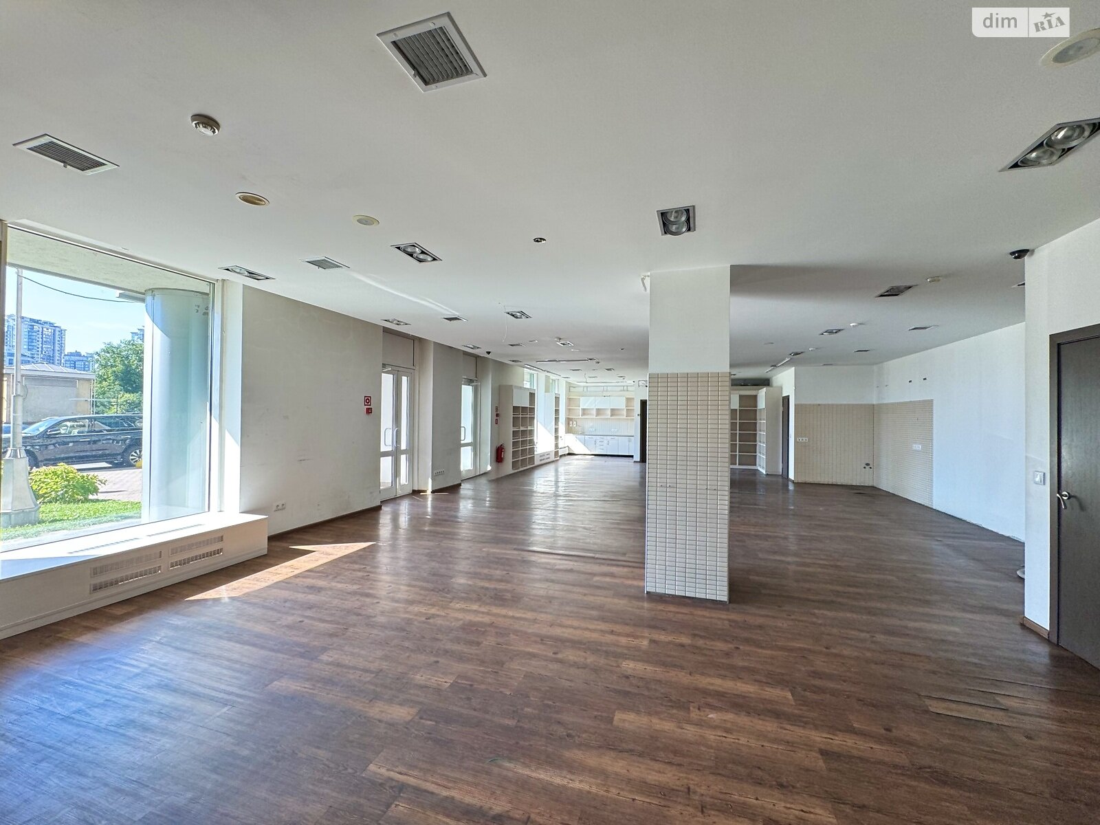 Коммерческое помещение в Киеве, сдам в аренду по Зверинецкая улица 59, район Зверинец, цена: 105 550 грн за объект фото 1 Коммерческое помещение в Киеве, сдам в аренду по Зверинецкая улица 59, район Зверинец, цена: 105 550 грн за объект фото 1