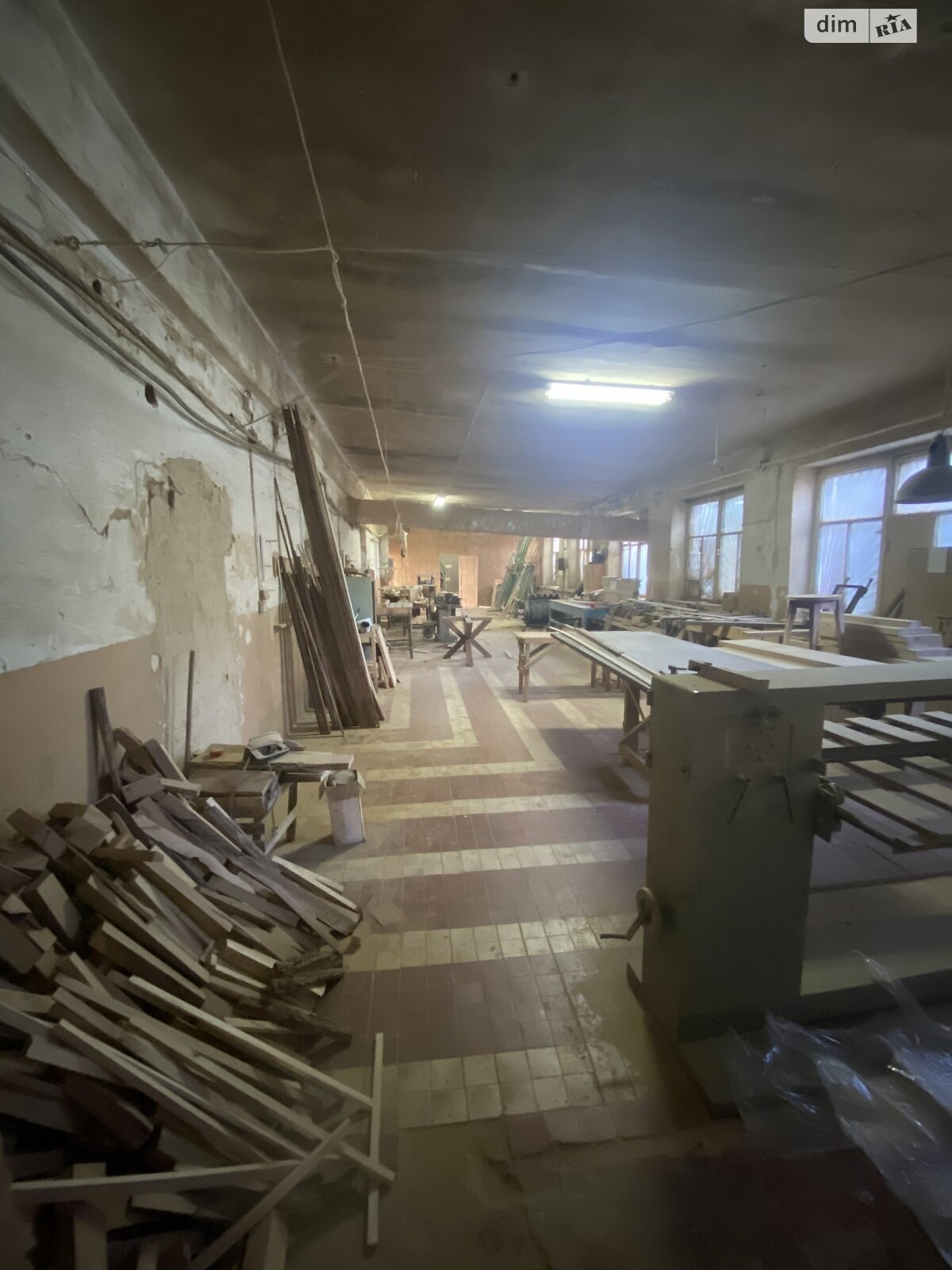 Коммерческое помещение в Клевани, Замковый переулок, цена аренды: 17 000 грн за объект фото 1