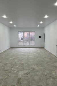 Коммерческое помещение в Кременце, Дубенская улица, цена аренды: 10 000 грн за объект фото 2