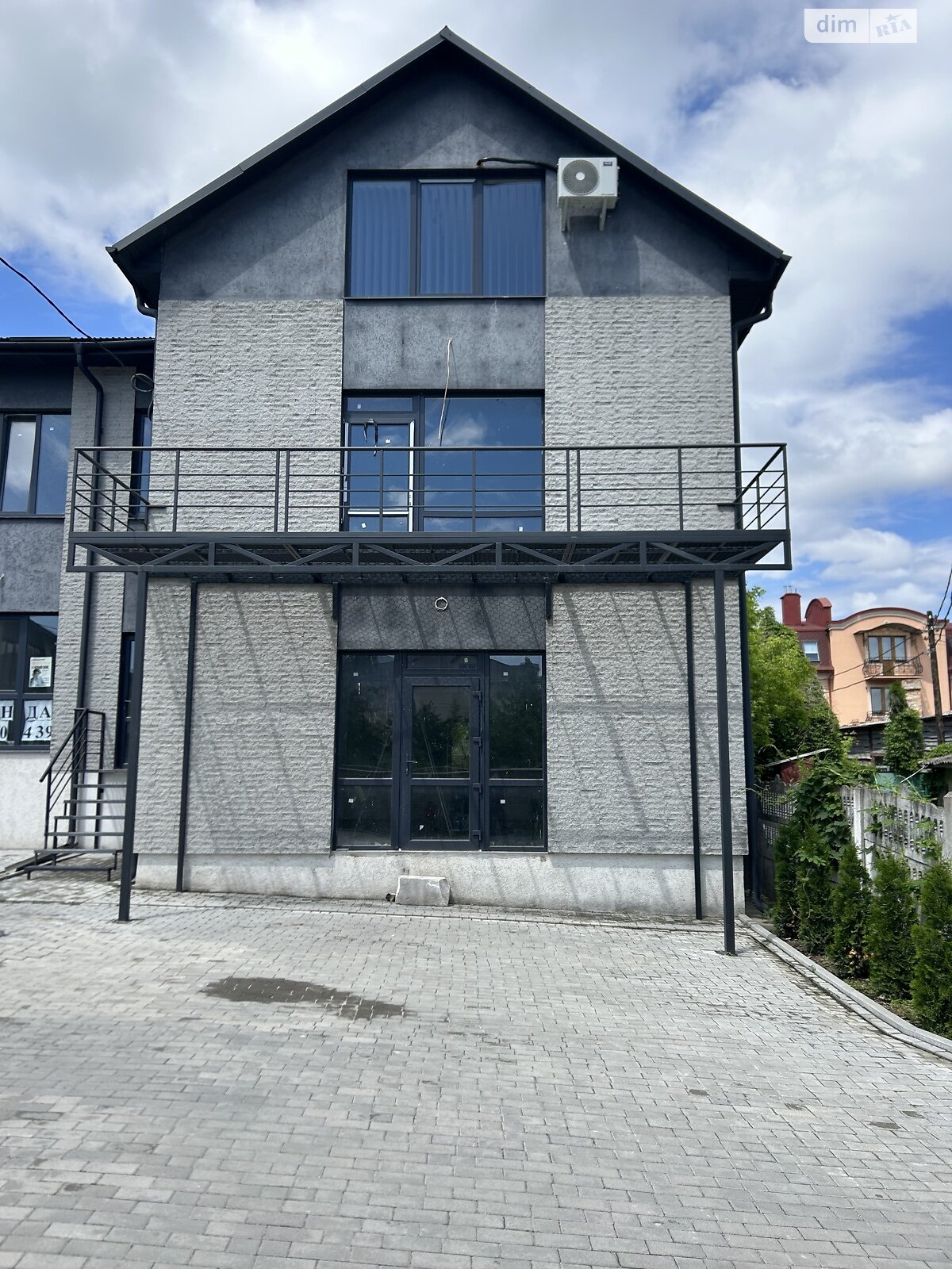 Коммерческое помещение в Кременце, Дубенская улица, цена аренды: 15 000 грн за объект фото 1 Коммерческое помещение в Кременце, Дубенская улица, цена аренды: 15 000 грн за объект фото 1