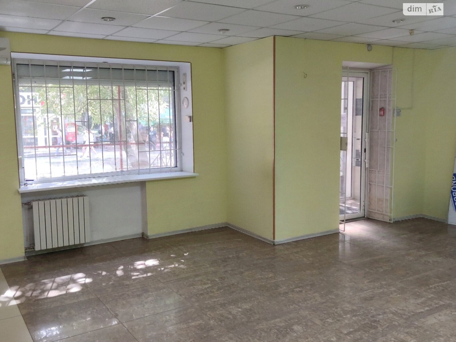 Коммерческое помещение в Кривом Роге, сдам в аренду по 5-й Заречный микрорайон улица 20, район Покровский, цена: 20 000 грн за объект фото 1 Коммерческое помещение в Кривом Роге, сдам в аренду по 5-й Заречный микрорайон улица 20, район Покровский, цена: 20 000 грн за объект фото 1