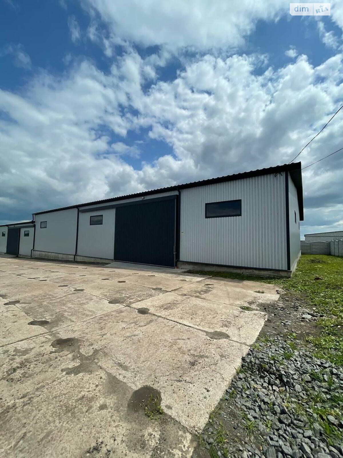 Комерційне приміщення в Лісових Гринівцях, Центральна вулиця, ціна оренди: 56 000 грн за об’єкт фото 1