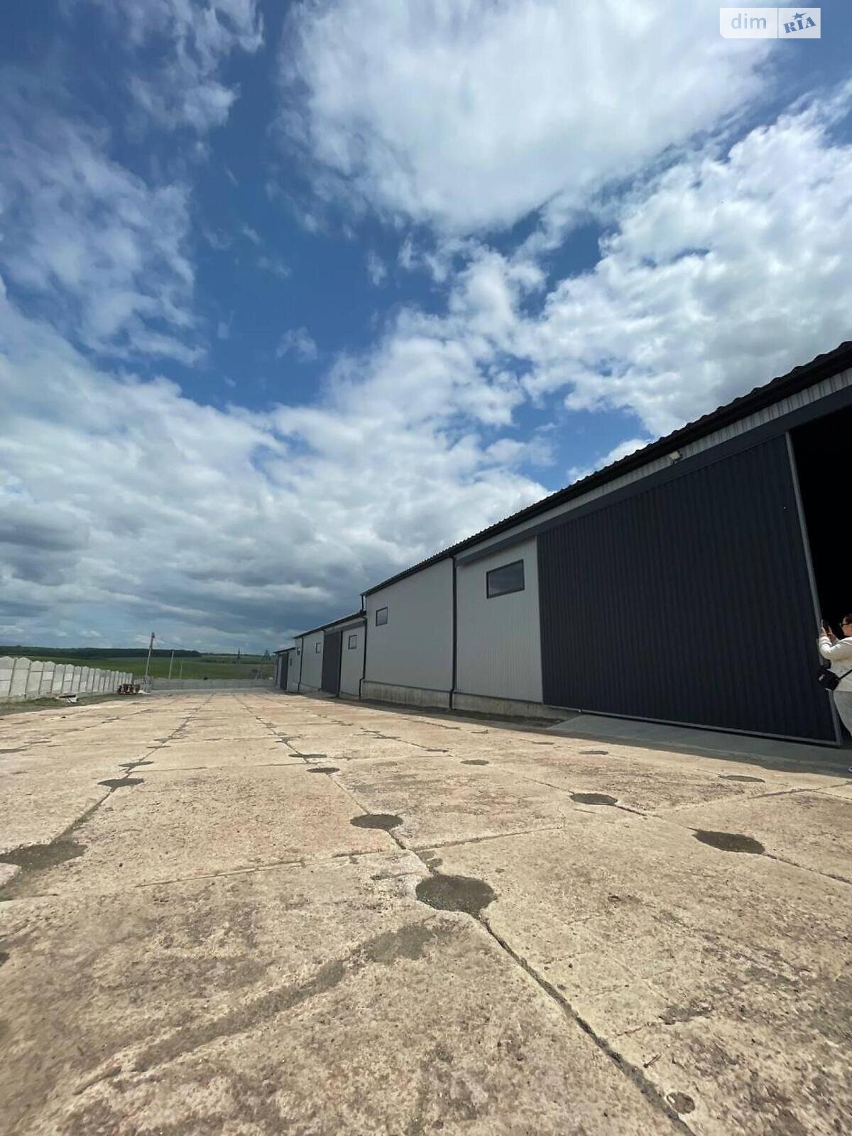 Комерційне приміщення в Лісових Гринівцях, Центральна вулиця, ціна оренди: 56 000 грн за об’єкт фото 1