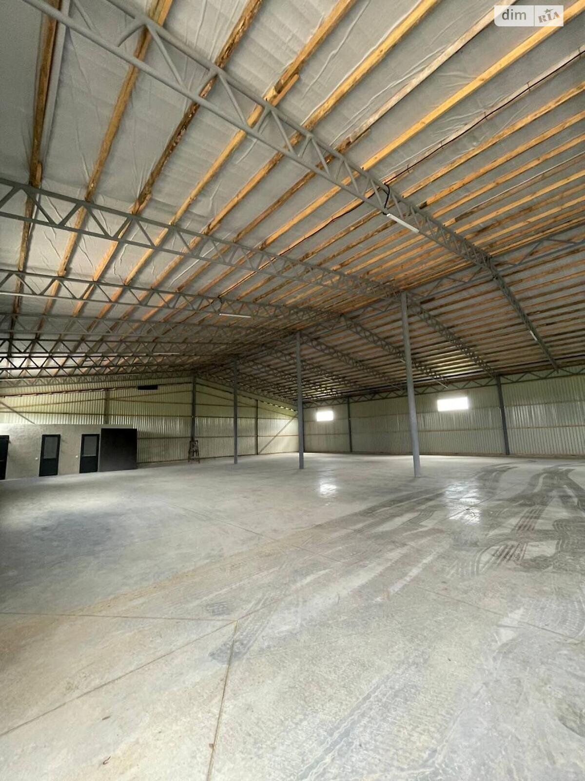 Комерційне приміщення в Лісових Гринівцях, Центральна вулиця, ціна оренди: 56 000 грн за об’єкт фото 1