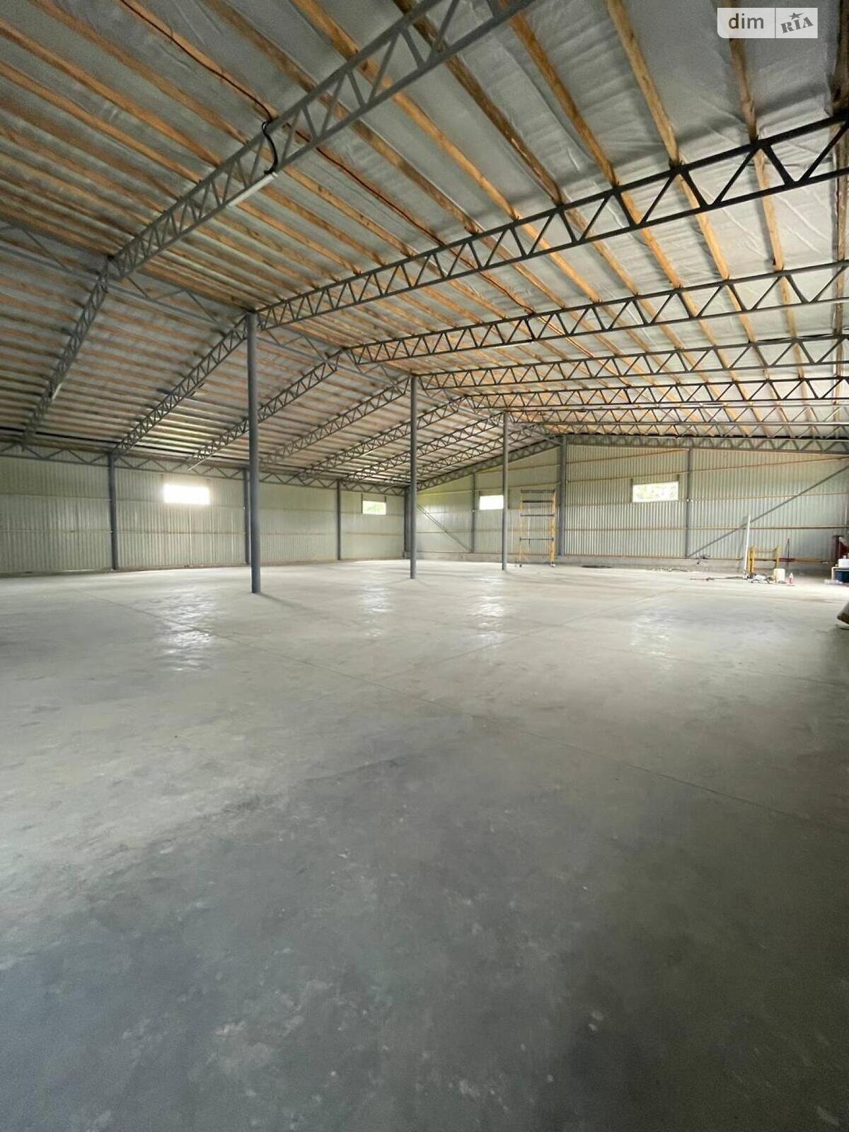 Комерційне приміщення в Лісових Гринівцях, Центральна вулиця, ціна оренди: 56 000 грн за об’єкт фото 1