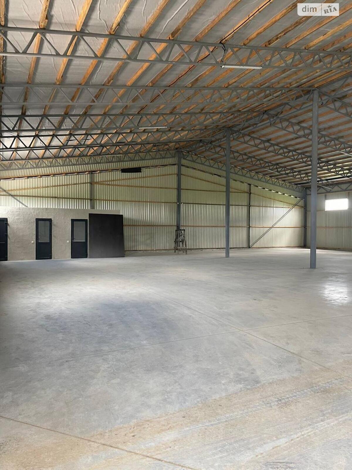 Комерційне приміщення в Лісових Гринівцях, Центральна вулиця, ціна оренди: 56 000 грн за об’єкт фото 1