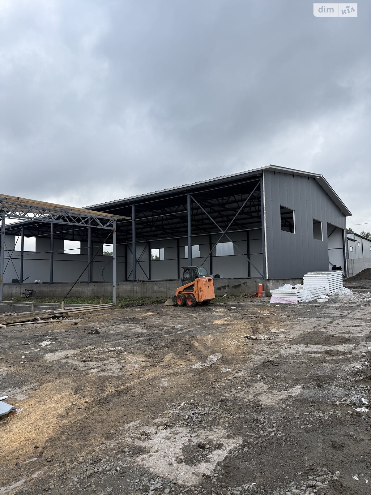 Комерційне приміщення в Лісових Гринівцях, Центральна вулиця, ціна оренди: 56 000 грн за об’єкт фото 1