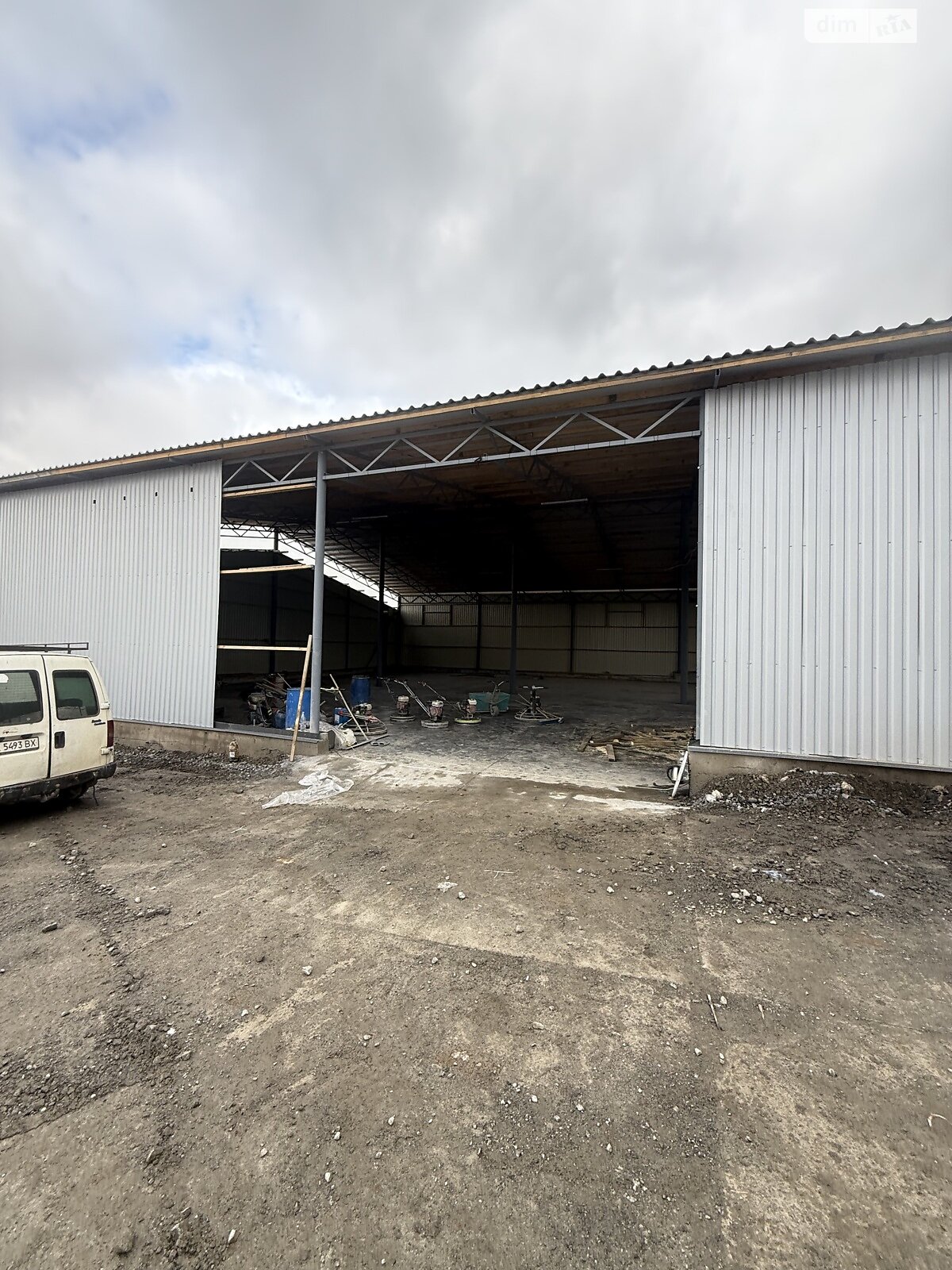 Комерційне приміщення в Лісових Гринівцях, Центральна вулиця, ціна оренди: 56 000 грн за об’єкт фото 1