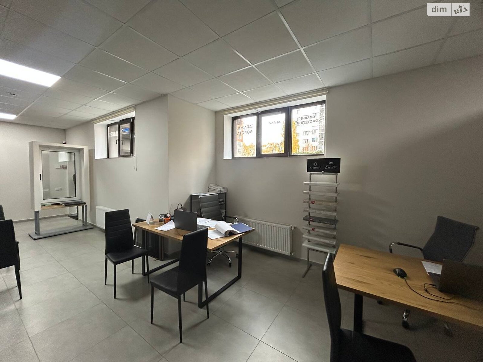 Комерційне приміщення в Луцьку, здам в оренду по Зацепи вулиця 16, район 40 мікрорайон, ціна: 20 000 грн за об’єкт фото 1 Комерційне приміщення в Луцьку, здам в оренду по Зацепи вулиця 16, район 40 мікрорайон, ціна: 20 000 грн за об’єкт фото 1