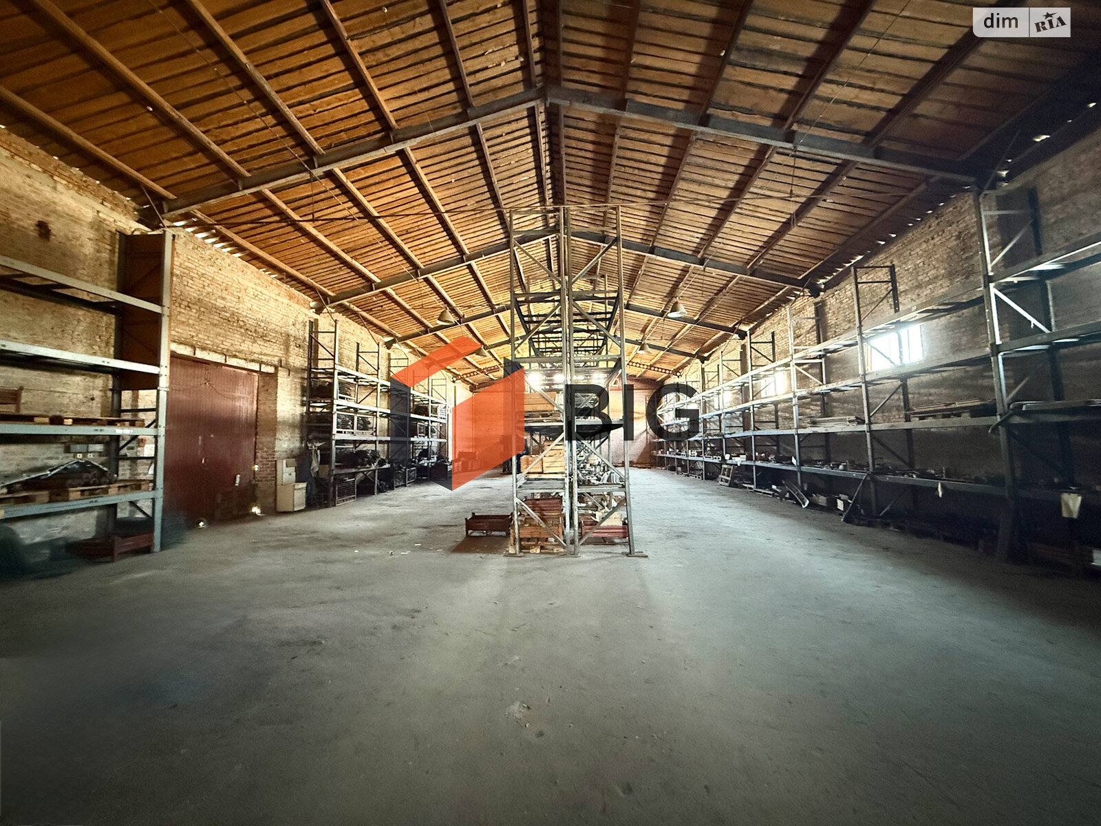 Коммерческое помещение в Луцке, Магистральная (Мамсурова) улица, цена аренды: 36 000 грн за объект фото 1