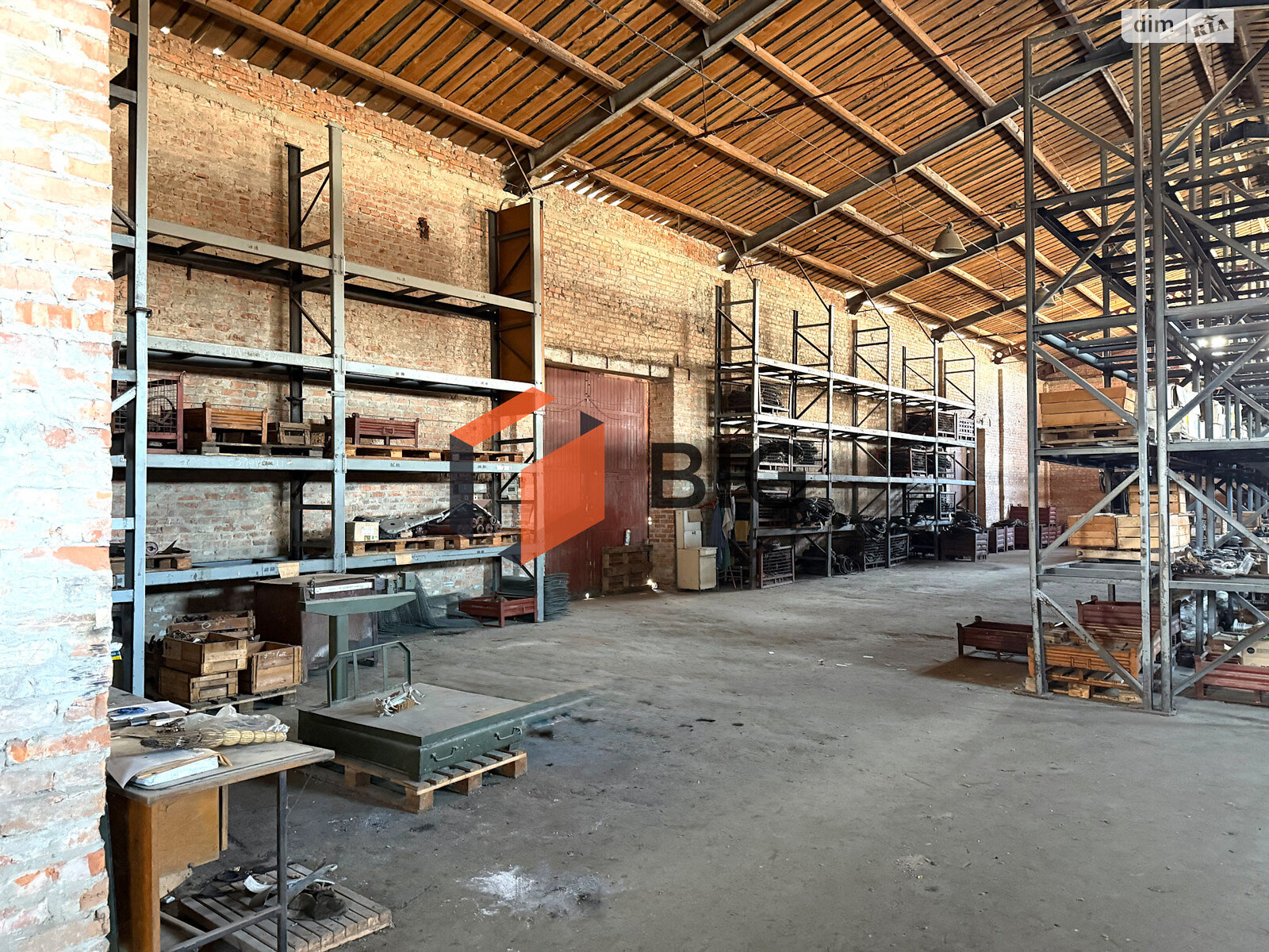 Коммерческое помещение в Луцке, Магистральная (Мамсурова) улица, цена аренды: 36 000 грн за объект фото 1