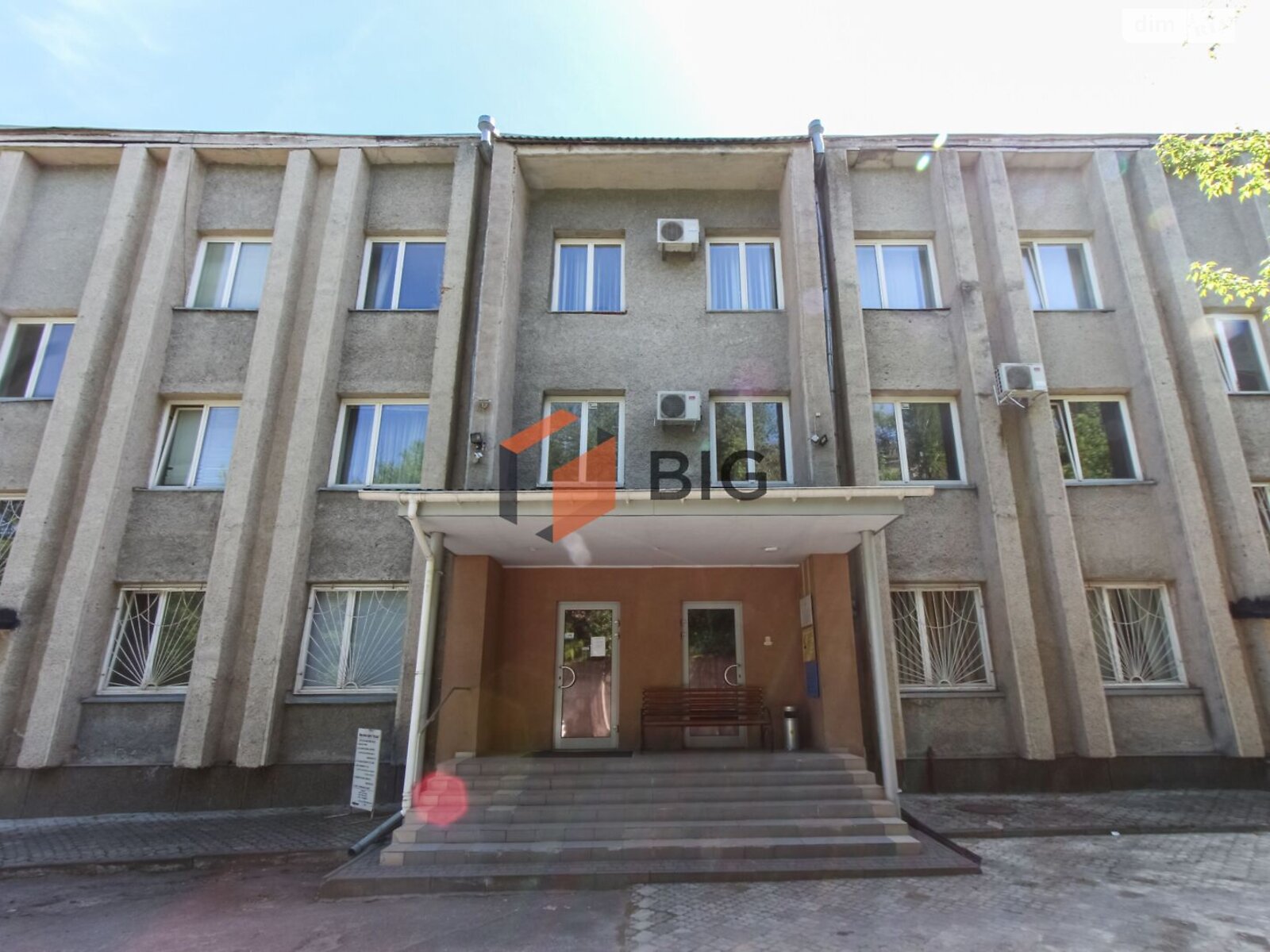 Коммерческое помещение в Луцке, Словацкого улица 30, цена аренды: 6 000 грн за объект фото 1 Коммерческое помещение в Луцке, Словацкого улица 30, цена аренды: 6 000 грн за объект фото 1