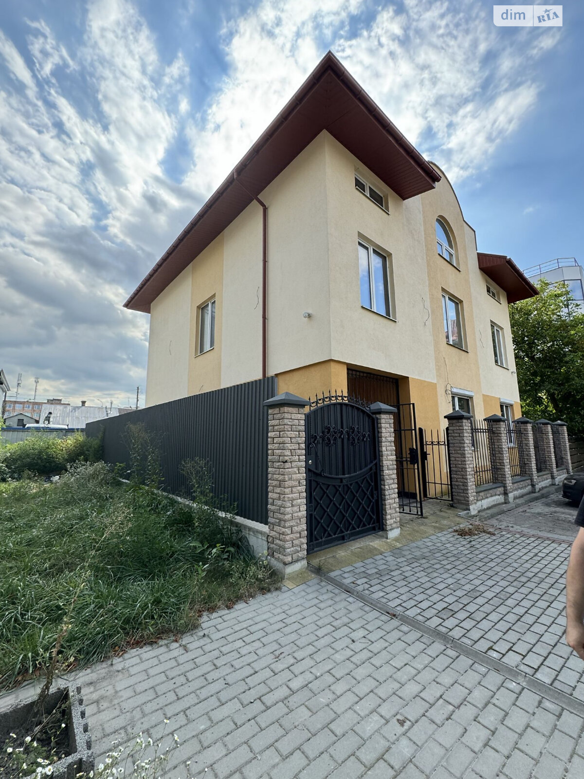 Комерційне приміщення в Луцьку, здам в оренду по Богдана Хмельницького вулиця 40, район Центр, ціна: 20 000 грн за об’єкт фото 1 Комерційне приміщення в Луцьку, здам в оренду по Богдана Хмельницького вулиця 40, район Центр, ціна: 20 000 грн за об’єкт фото 1