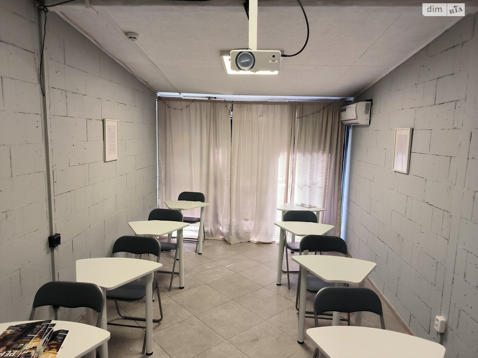 Коммерческое помещение в Луцке, сдам в аренду по Парковая улица 13, район Центр, цена: 8 000 грн за объект фото 1