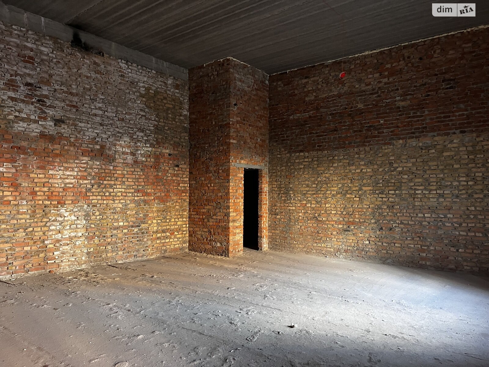 Коммерческое помещение в Луцке, сдам в аренду по Ровенская улица 25Є, район Центр, цена: 23 000 грн за объект фото 1 Коммерческое помещение в Луцке, сдам в аренду по Ровенская улица 25Є, район Центр, цена: 23 000 грн за объект фото 1