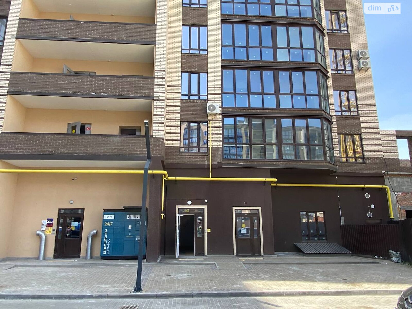Комерційне приміщення в Луцьку, здам в оренду по Рівненська вулиця 25, район Центр, ціна: 32 400 грн за об’єкт фото 1 Комерційне приміщення в Луцьку, здам в оренду по Рівненська вулиця 25, район Центр, ціна: 32 400 грн за об’єкт фото 1