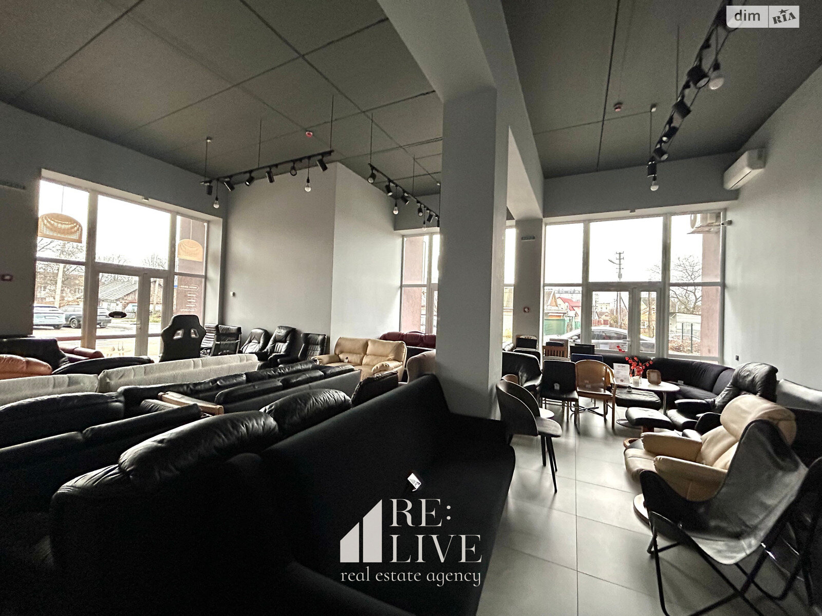 Комерційне приміщення в Луцьку, здам в оренду по Рівненська вулиця 25Е, район Центр, ціна: 42 000 грн за об’єкт фото 1