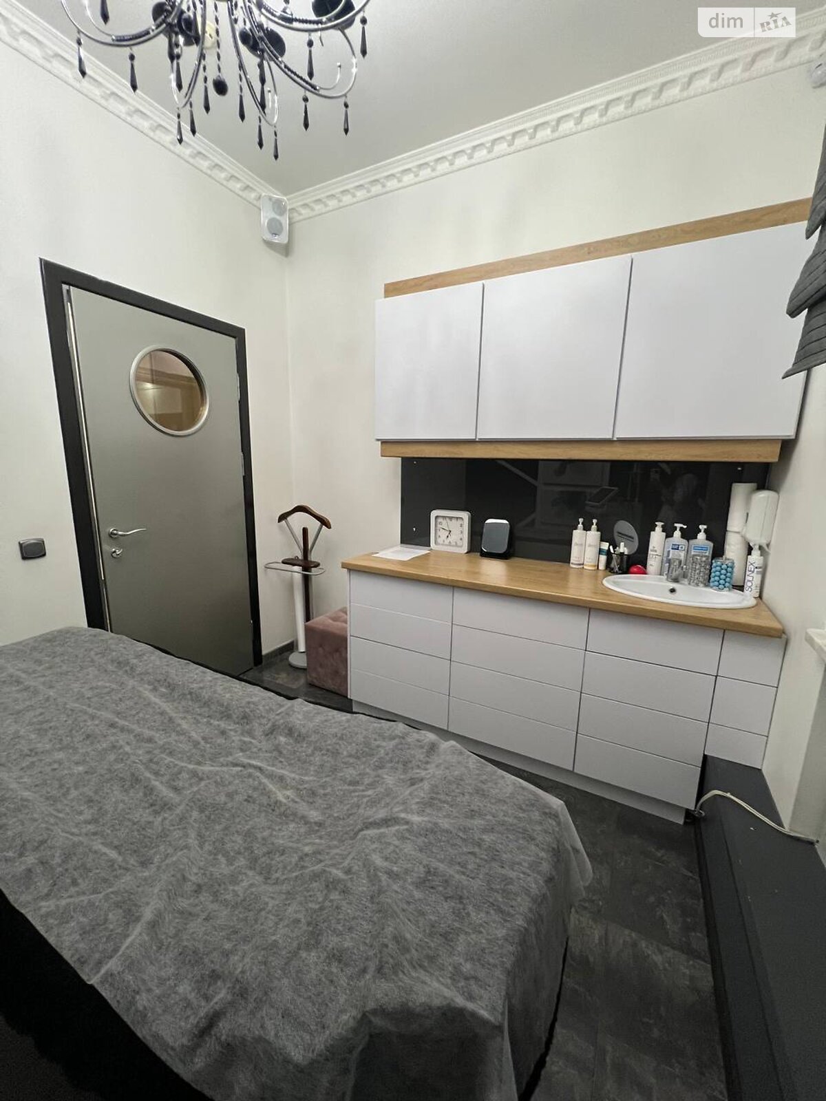 Комерційне приміщення в Луцьку, здам в оренду по Волі проспект 10, район Центр, ціна: 75 000 грн за об’єкт фото 1 Комерційне приміщення в Луцьку, здам в оренду по Волі проспект 10, район Центр, ціна: 75 000 грн за об’єкт фото 1