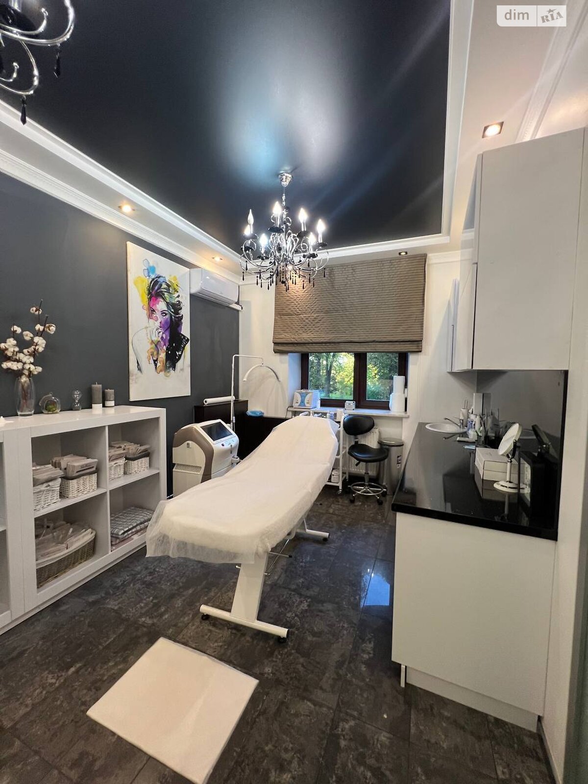 Комерційне приміщення в Луцьку, здам в оренду по Волі проспект 10, район Центр, ціна: 75 000 грн за об’єкт фото 1 Комерційне приміщення в Луцьку, здам в оренду по Волі проспект 10, район Центр, ціна: 75 000 грн за об’єкт фото 1