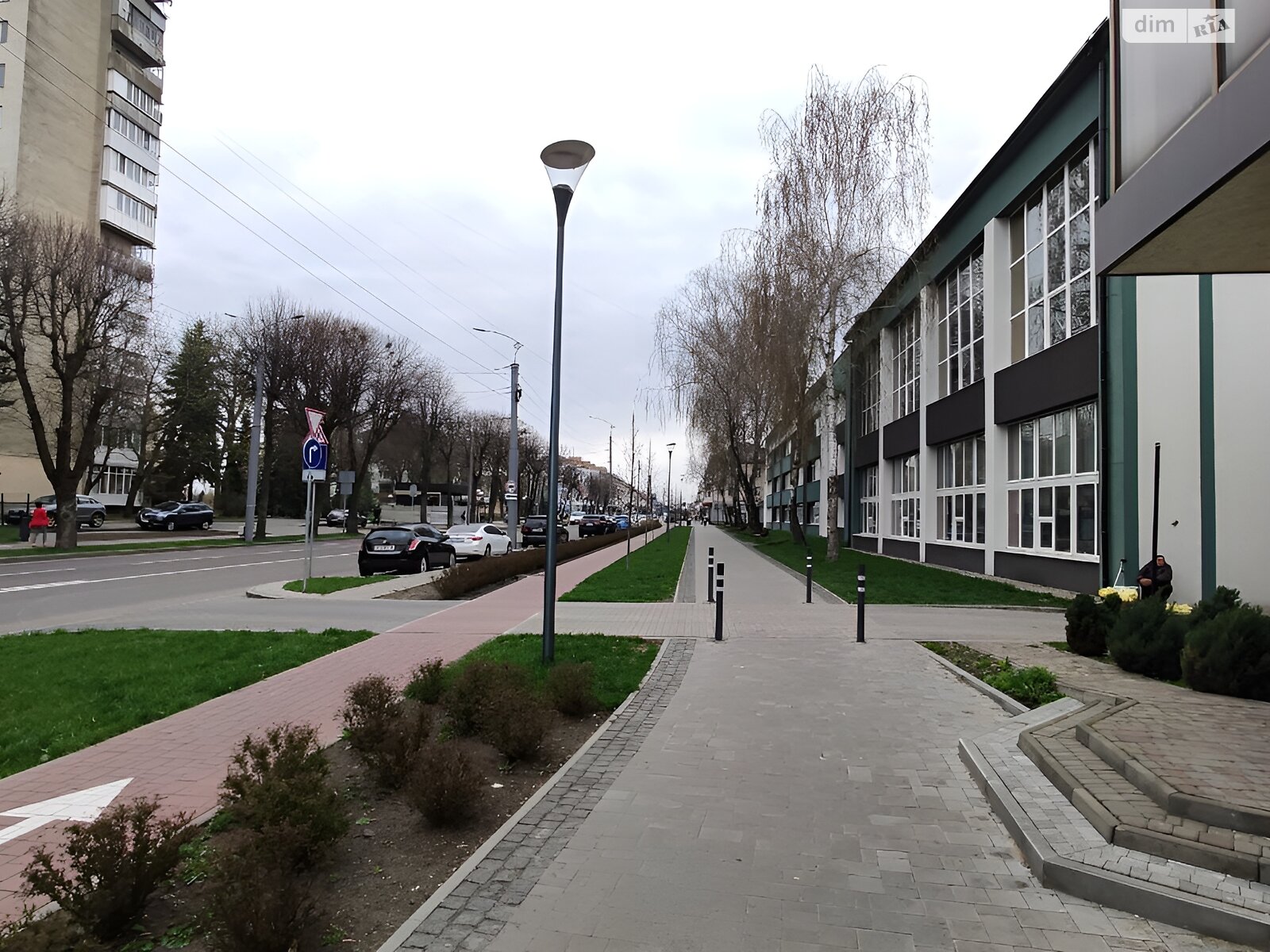 Комерційне приміщення в Луцьку, Волі проспект 25, ціна оренди: 28 320 грн за об’єкт фото 1 Комерційне приміщення в Луцьку, Волі проспект 25, ціна оренди: 28 320 грн за об’єкт фото 1