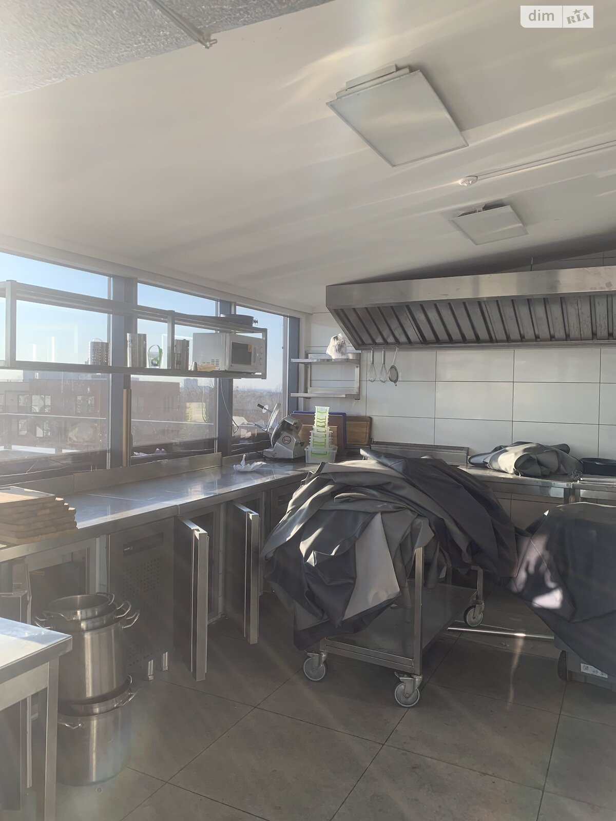 Комерційне приміщення в Львові, здам в оренду по Академіка Сахарова Андрія вулиця 41, район Франківський, ціна: 105 175 грн за об’єкт фото 1 Комерційне приміщення в Львові, здам в оренду по Академіка Сахарова Андрія вулиця 41, район Франківський, ціна: 105 175 грн за об’єкт фото 1