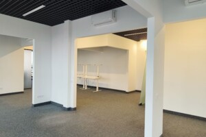 Коммерческое помещение в Львове, сдам в аренду по Героев УПА улица, район Франковский, цена: 224 400 грн за объект фото 2