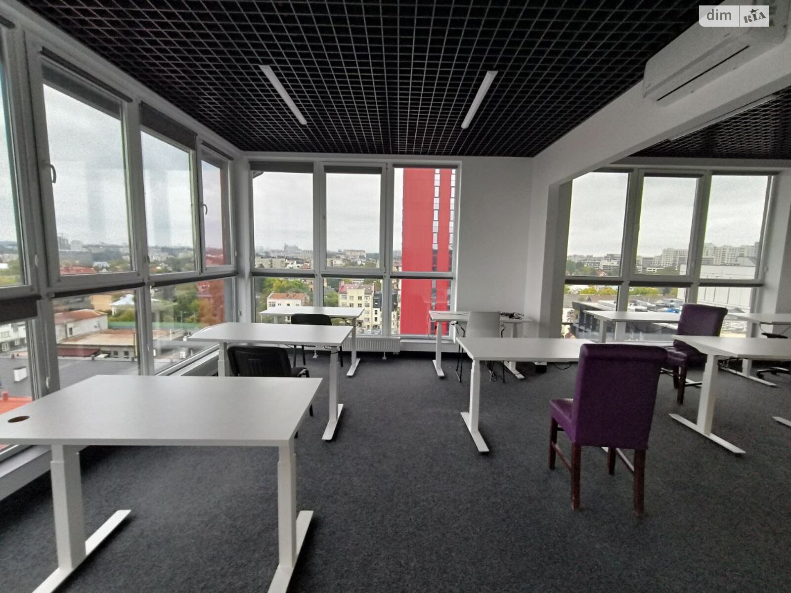 Коммерческое помещение в Львове, сдам в аренду по Героев УПА улица, район Франковский, цена: 224 400 грн за объект фото 1