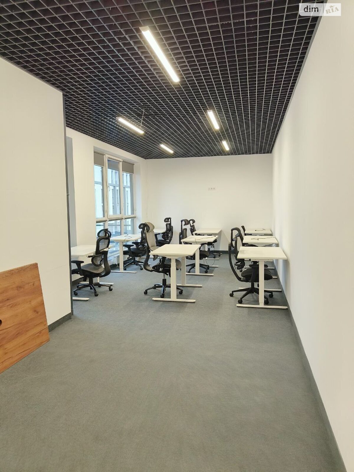 Коммерческое помещение в Львове, сдам в аренду по Героев УПА улица, район Франковский, цена: 224 400 грн за объект фото 1