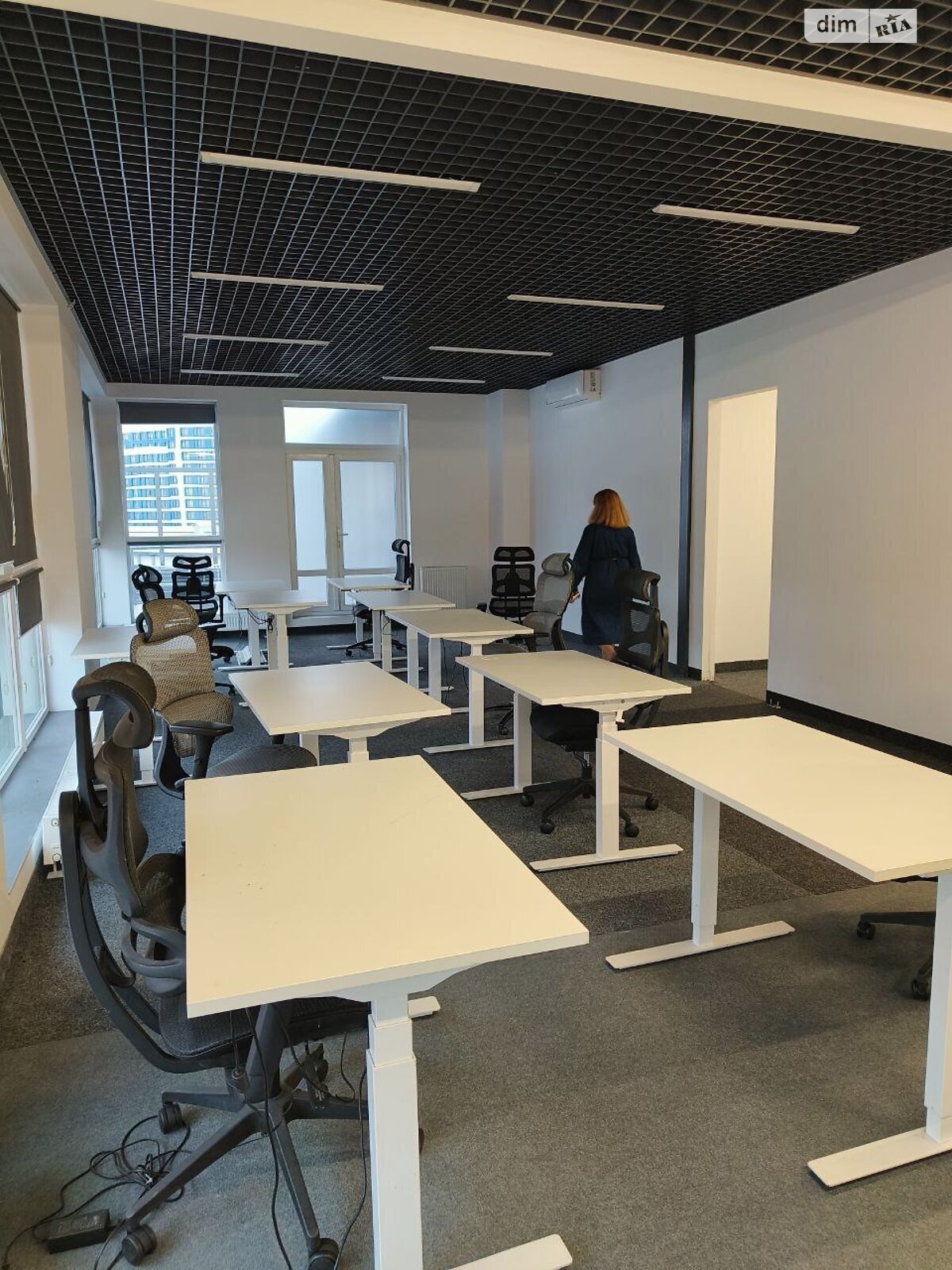 Коммерческое помещение в Львове, сдам в аренду по Героев УПА улица, район Франковский, цена: 224 400 грн за объект фото 1