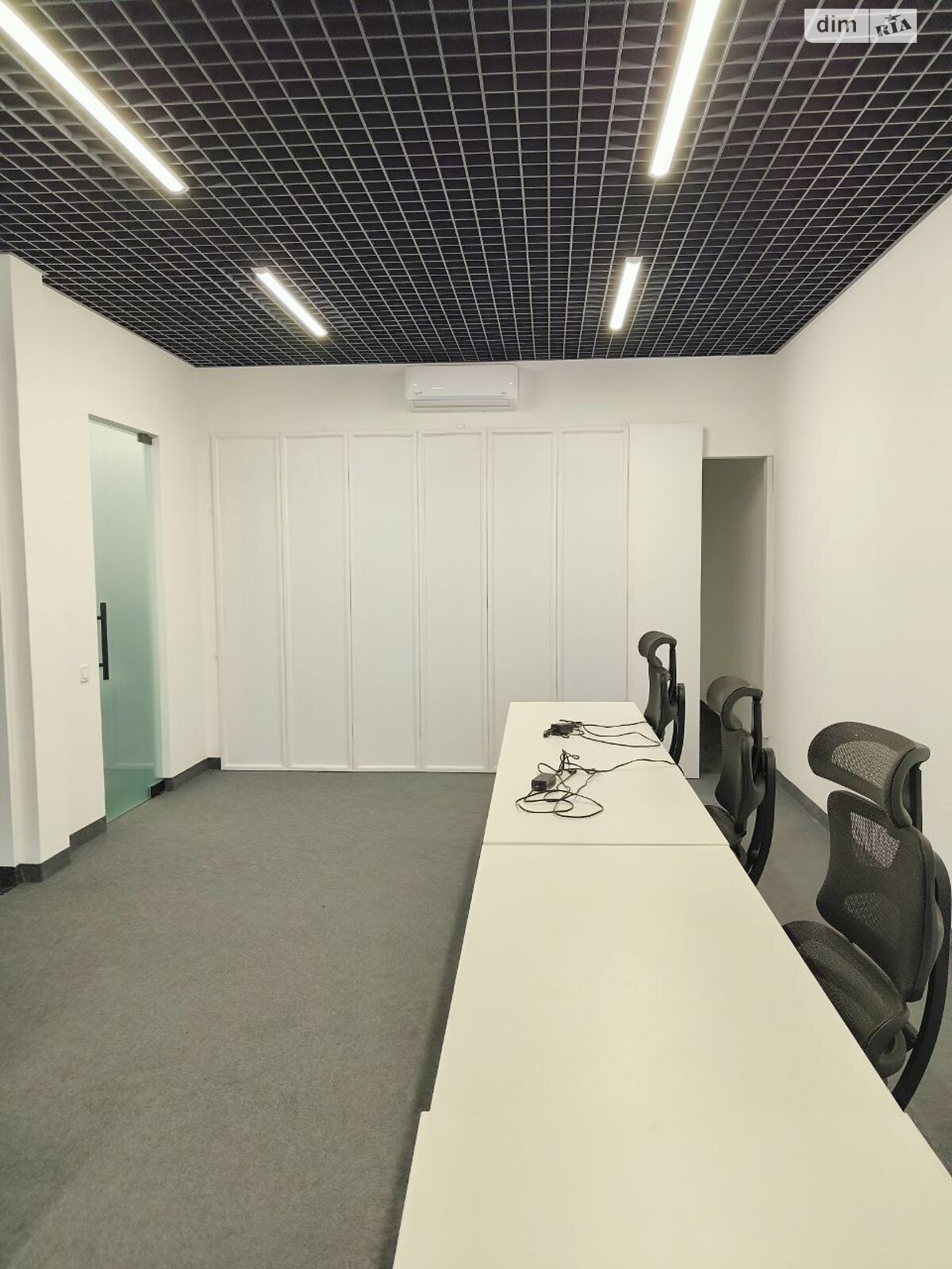 Коммерческое помещение в Львове, сдам в аренду по Героев УПА улица, район Франковский, цена: 224 400 грн за объект фото 1