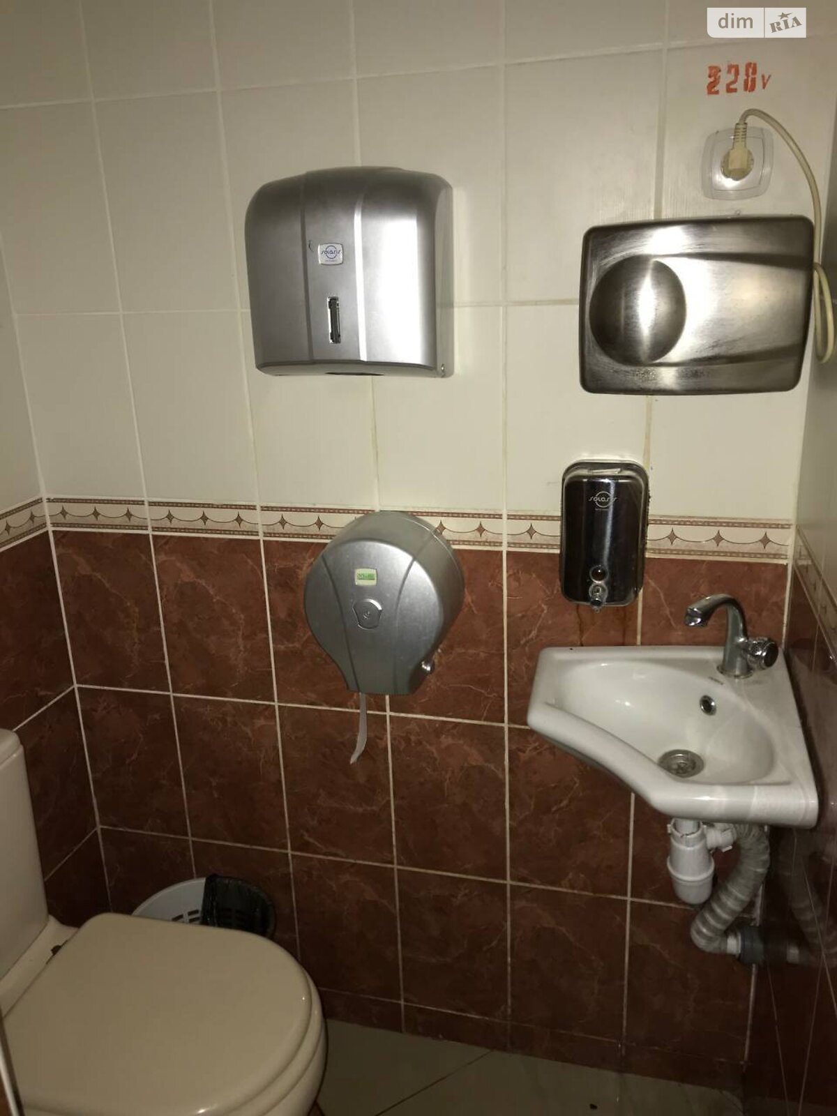 Комерційне приміщення в Львові, здам в оренду по Володимира Великого вулиця, район Франківський, ціна: 133 502 грн за об’єкт фото 1 Комерційне приміщення в Львові, здам в оренду по Володимира Великого вулиця, район Франківський, ціна: 133 502 грн за об’єкт фото 1