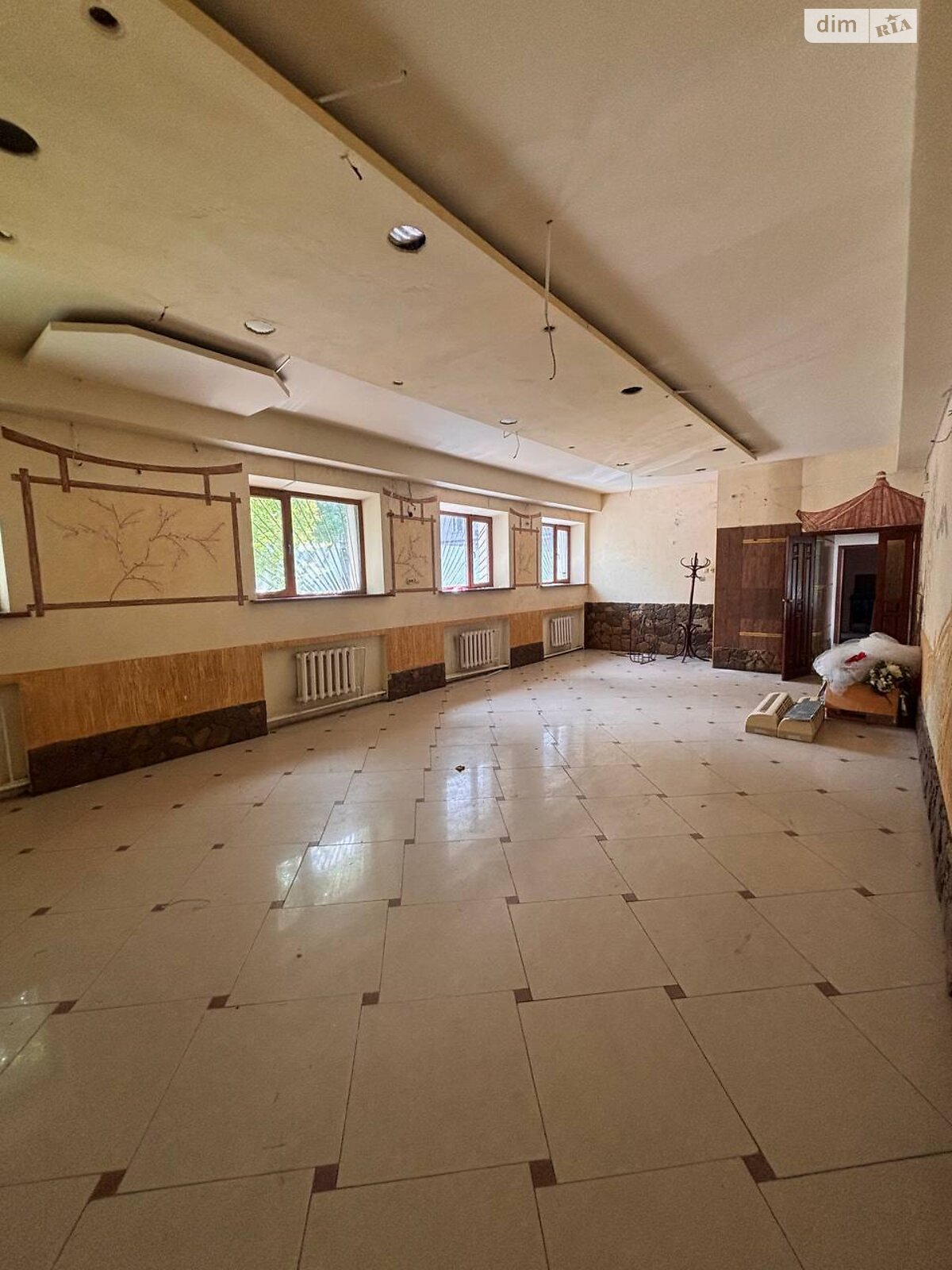Комерційне приміщення в Львові, здам в оренду по Володимира Великого вулиця, район Франківський, ціна: 133 502 грн за об’єкт фото 1 Комерційне приміщення в Львові, здам в оренду по Володимира Великого вулиця, район Франківський, ціна: 133 502 грн за об’єкт фото 1