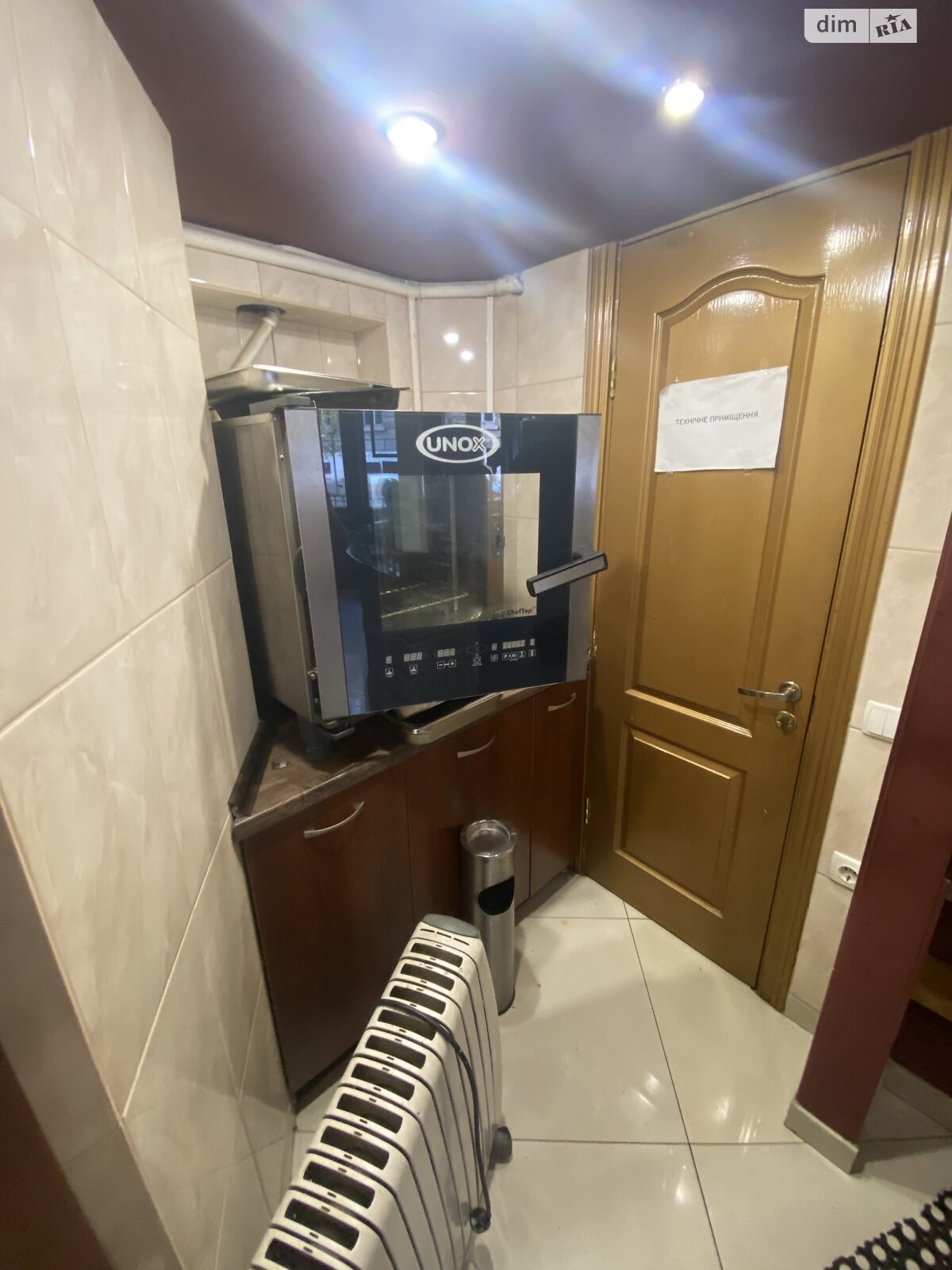 Коммерческое помещение в Львове, сдам в аренду по Князя Романа улица, район Галицкий, цена: 33 656 грн за объект фото 1 Коммерческое помещение в Львове, сдам в аренду по Князя Романа улица, район Галицкий, цена: 33 656 грн за объект фото 1