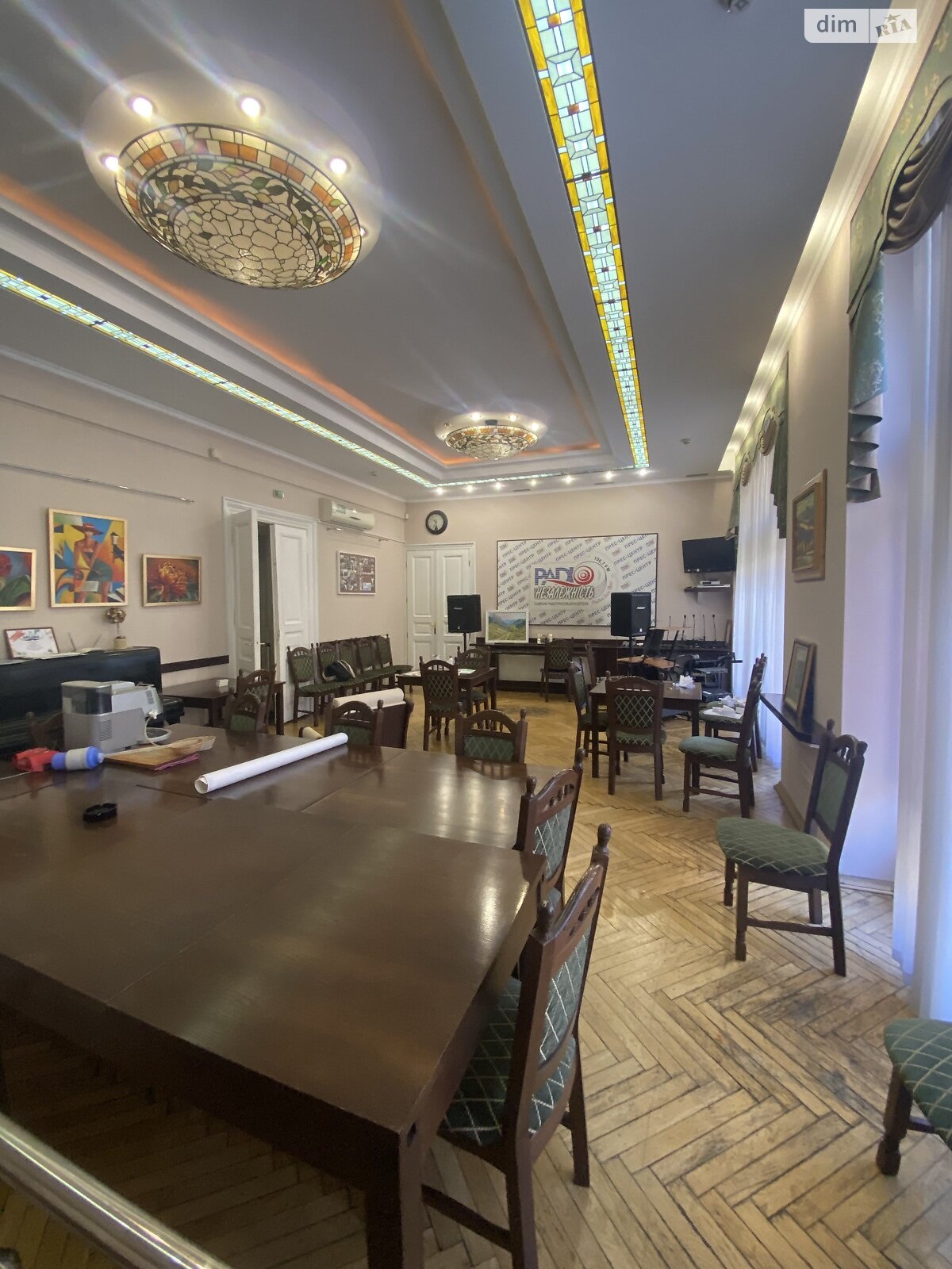 Коммерческое помещение в Львове, сдам в аренду по Князя Романа улица, район Галицкий, цена: 96 761 грн за объект фото 1 Коммерческое помещение в Львове, сдам в аренду по Князя Романа улица, район Галицкий, цена: 96 761 грн за объект фото 1