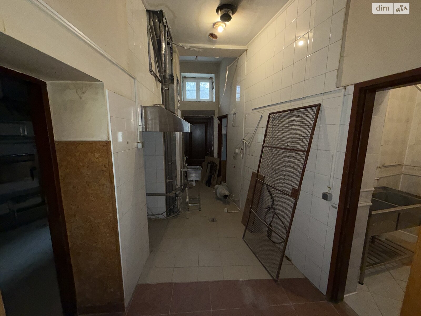 Комерційне приміщення в Львові, здам в оренду по Стрийська вулиця, район Галицький, ціна: 134 832 грн за об’єкт фото 1 Комерційне приміщення в Львові, здам в оренду по Стрийська вулиця, район Галицький, ціна: 134 832 грн за об’єкт фото 1