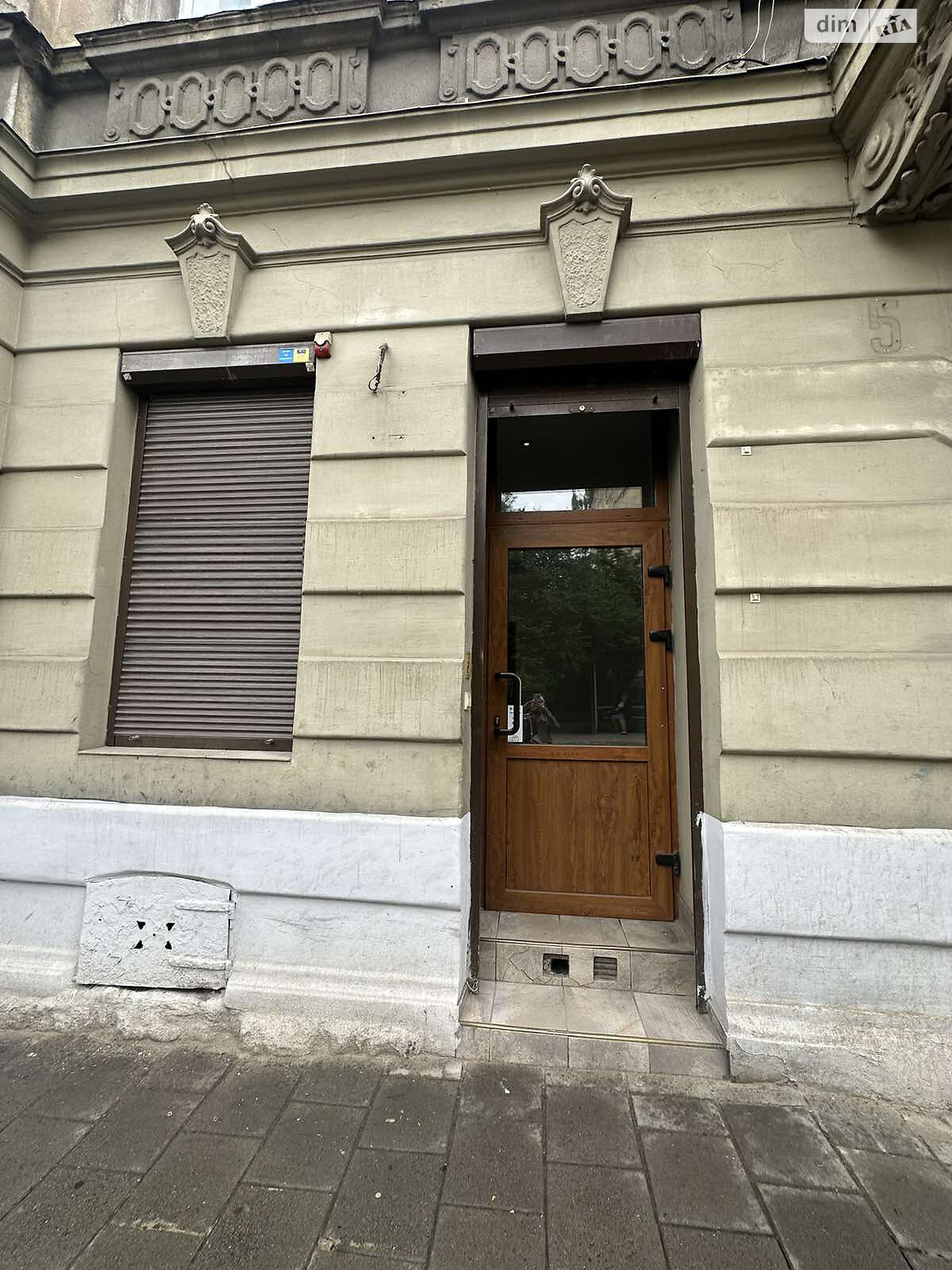 Комерційне приміщення в Львові, здам в оренду по Нечуя-Левицького вулиця 5, район Кастелівка, ціна: 18 000 грн за об’єкт фото 1 Комерційне приміщення в Львові, здам в оренду по Нечуя-Левицького вулиця 5, район Кастелівка, ціна: 18 000 грн за об’єкт фото 1