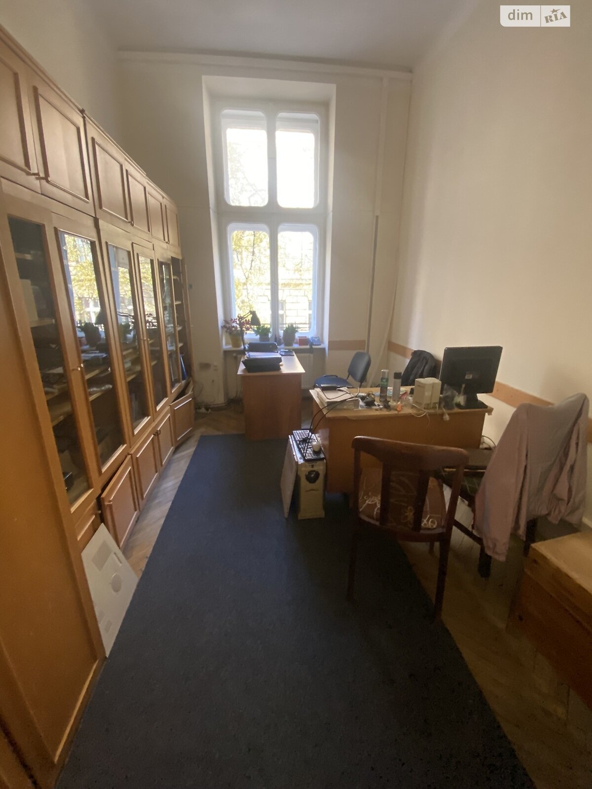 Комерційне приміщення в Львові, Князя Романа вулиця, ціна оренди: 41 649 грн за об’єкт фото 1 Комерційне приміщення в Львові, Князя Романа вулиця, ціна оренди: 41 649 грн за об’єкт фото 1