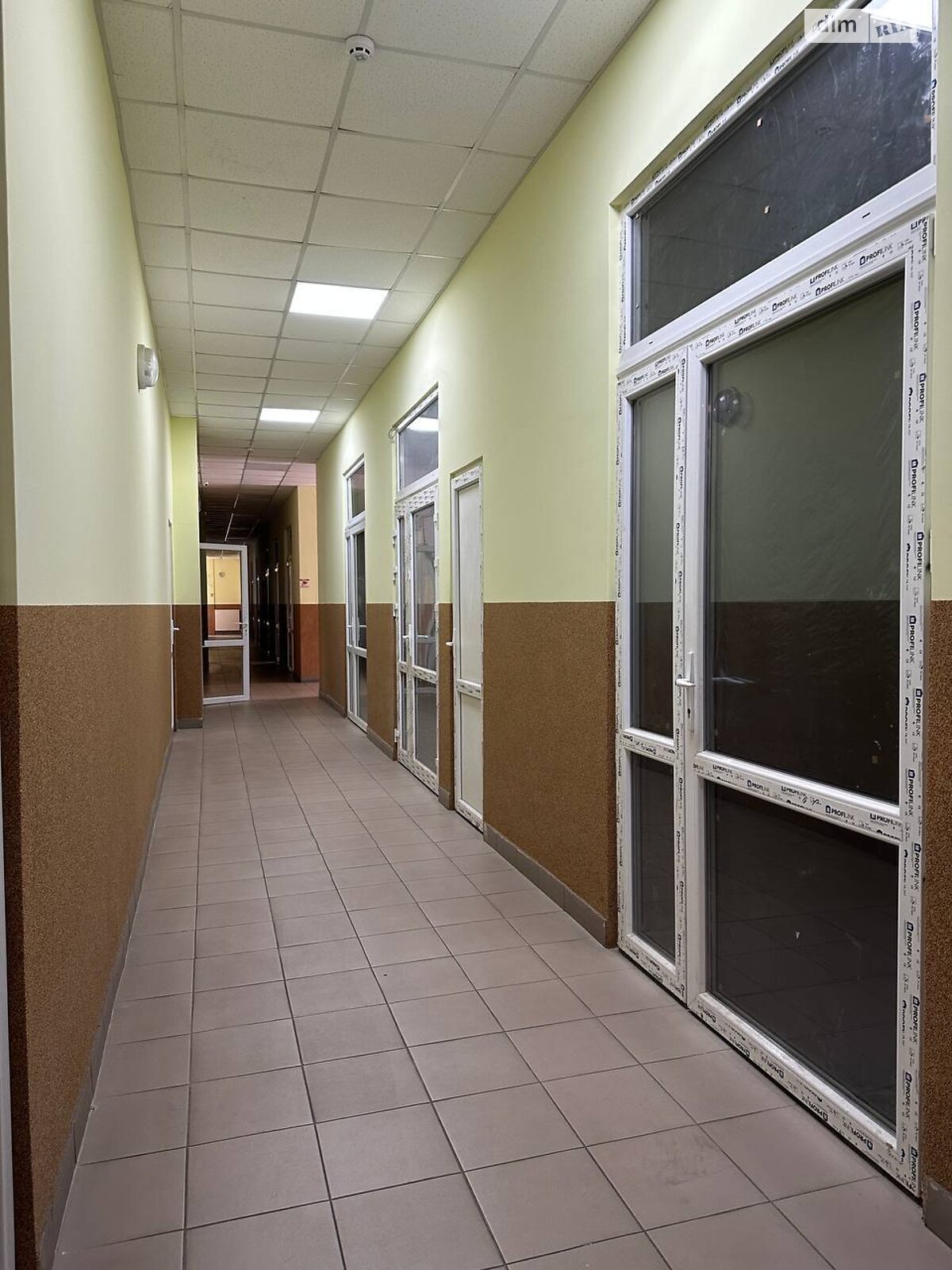 Коммерческое помещение в Львове, сдам в аренду по Манастырского улица 6, район Козельники, цена: 14 648 грн за объект фото 1 Коммерческое помещение в Львове, сдам в аренду по Манастырского улица 6, район Козельники, цена: 14 648 грн за объект фото 1