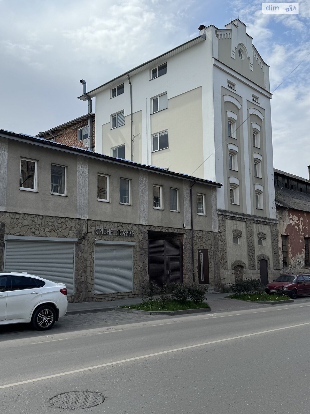 Комерційне приміщення в Львові, здам в оренду по Хмельницького Богдана вулиця 106, район Личаківський, ціна: 26 880 грн за об’єкт фото 1 Комерційне приміщення в Львові, здам в оренду по Хмельницького Богдана вулиця 106, район Личаківський, ціна: 26 880 грн за об’єкт фото 1