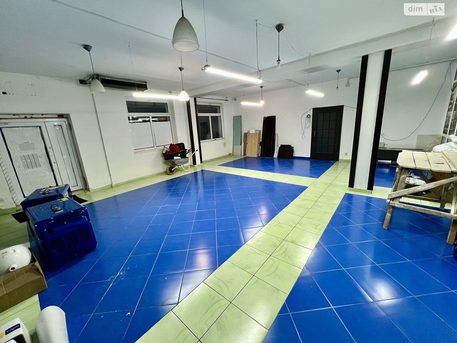 Коммерческое помещение в Львове, сдам в аренду по Пасечная улица 93Б, район Лычаковский, цена: 21 250 грн за объект фото 1