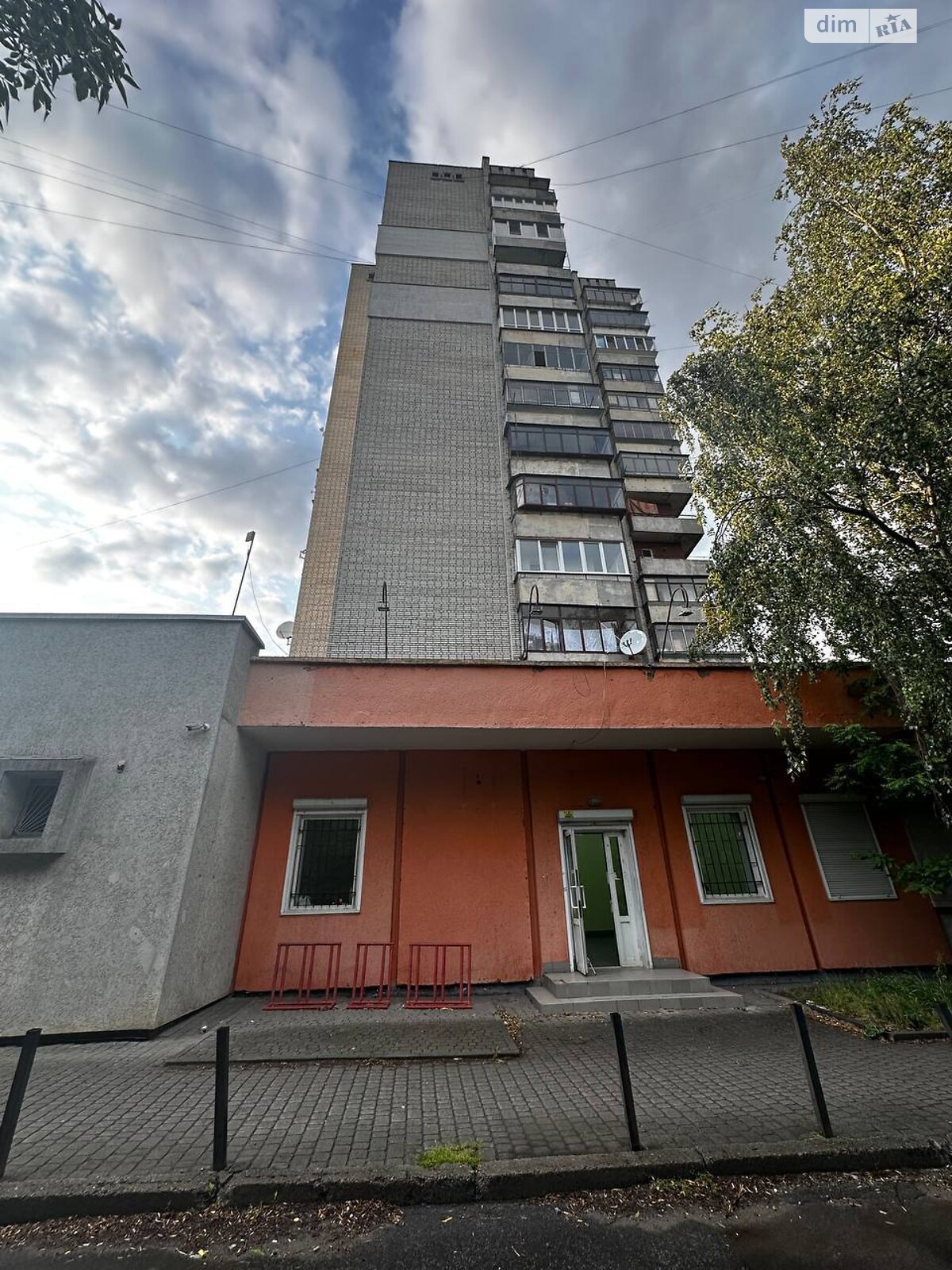 Комерційне приміщення в Львові, здам в оренду по Листопадна вулиця 16, район Новий Львів, ціна: 37 710 грн за об’єкт фото 1 Комерційне приміщення в Львові, здам в оренду по Листопадна вулиця 16, район Новий Львів, ціна: 37 710 грн за об’єкт фото 1