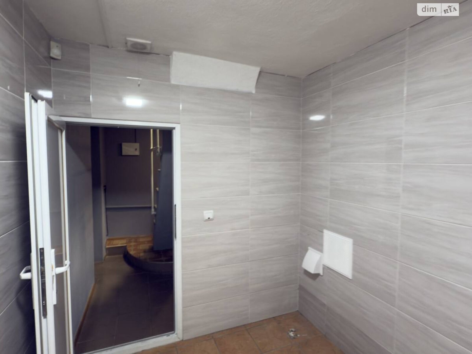 Коммерческое помещение в Львове, Панча Петра улица, цена аренды: 35 000 грн за объект фото 1 Коммерческое помещение в Львове, Панча Петра улица, цена аренды: 35 000 грн за объект фото 1