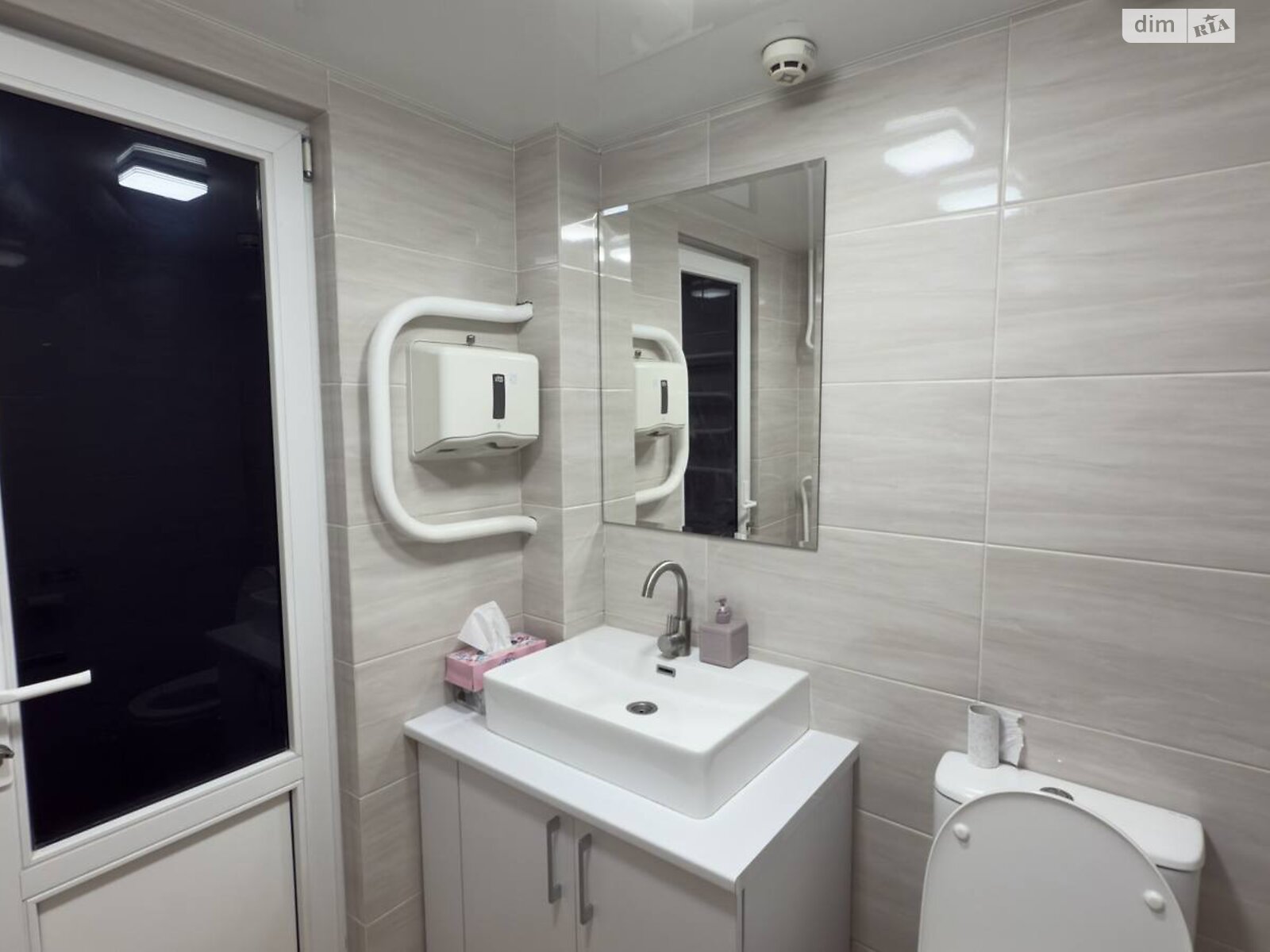 Коммерческое помещение в Львове, Панча Петра улица, цена аренды: 35 000 грн за объект фото 1 Коммерческое помещение в Львове, Панча Петра улица, цена аренды: 35 000 грн за объект фото 1