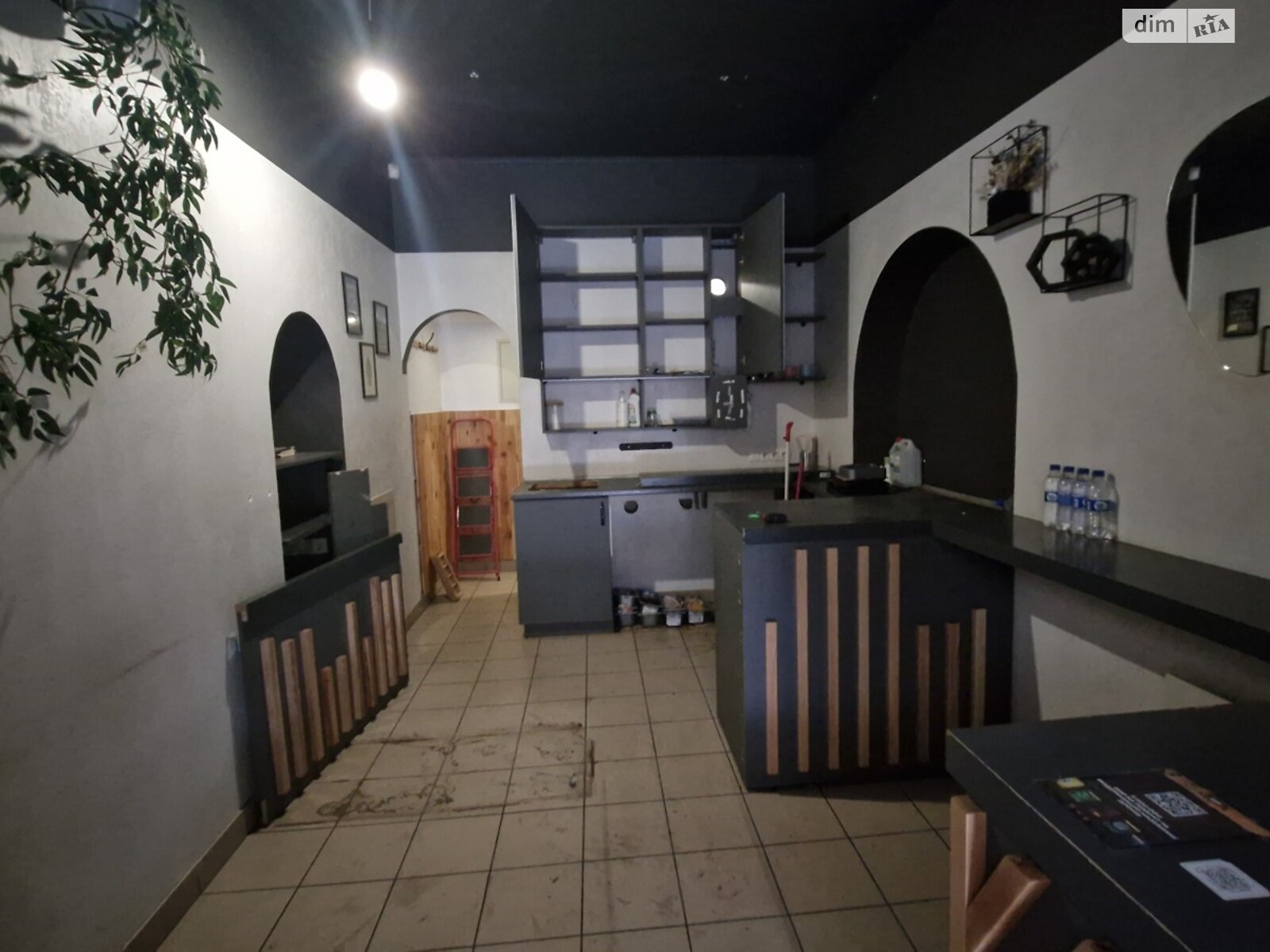 Коммерческое помещение в Львове, сдам в аренду по Леси Украинки улица, район Площадь Рынок, цена: 16 500 грн за объект фото 1